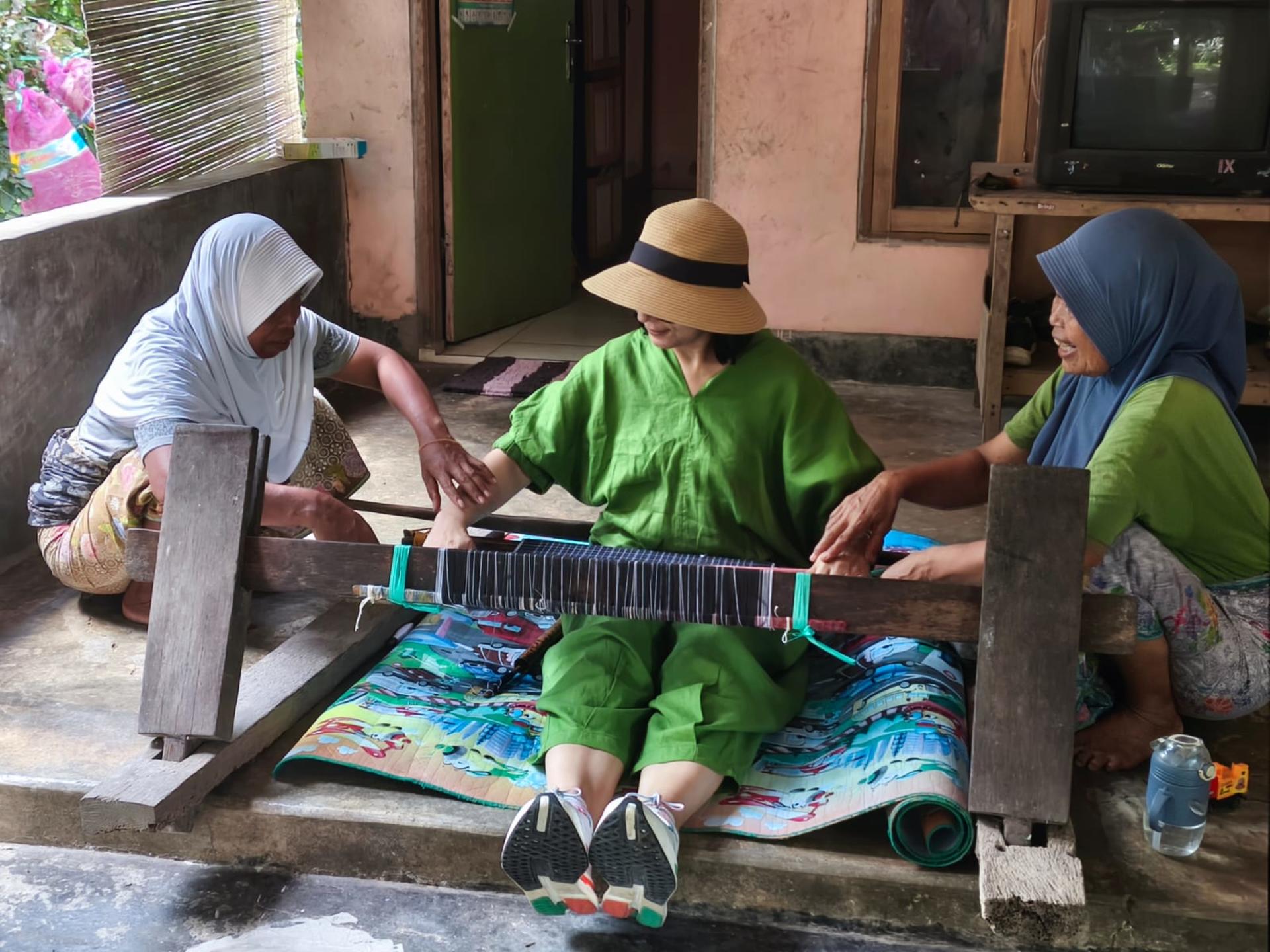 Lombok Local Village Tour & Workshop | Multilingual Guide - Thumbnail 9
