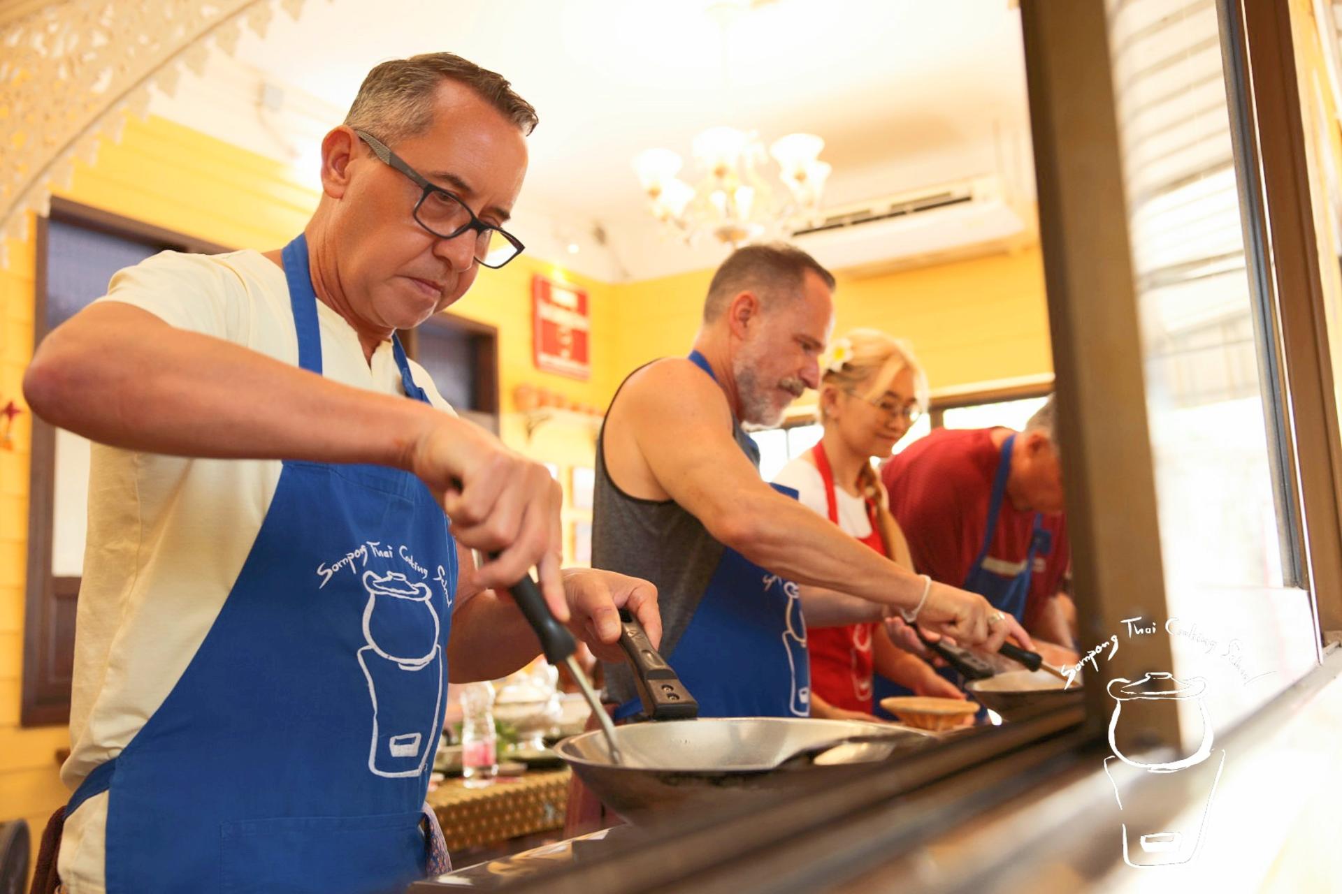 Sompong Thai Cooking Class in Bangkok - Thumbnail 6