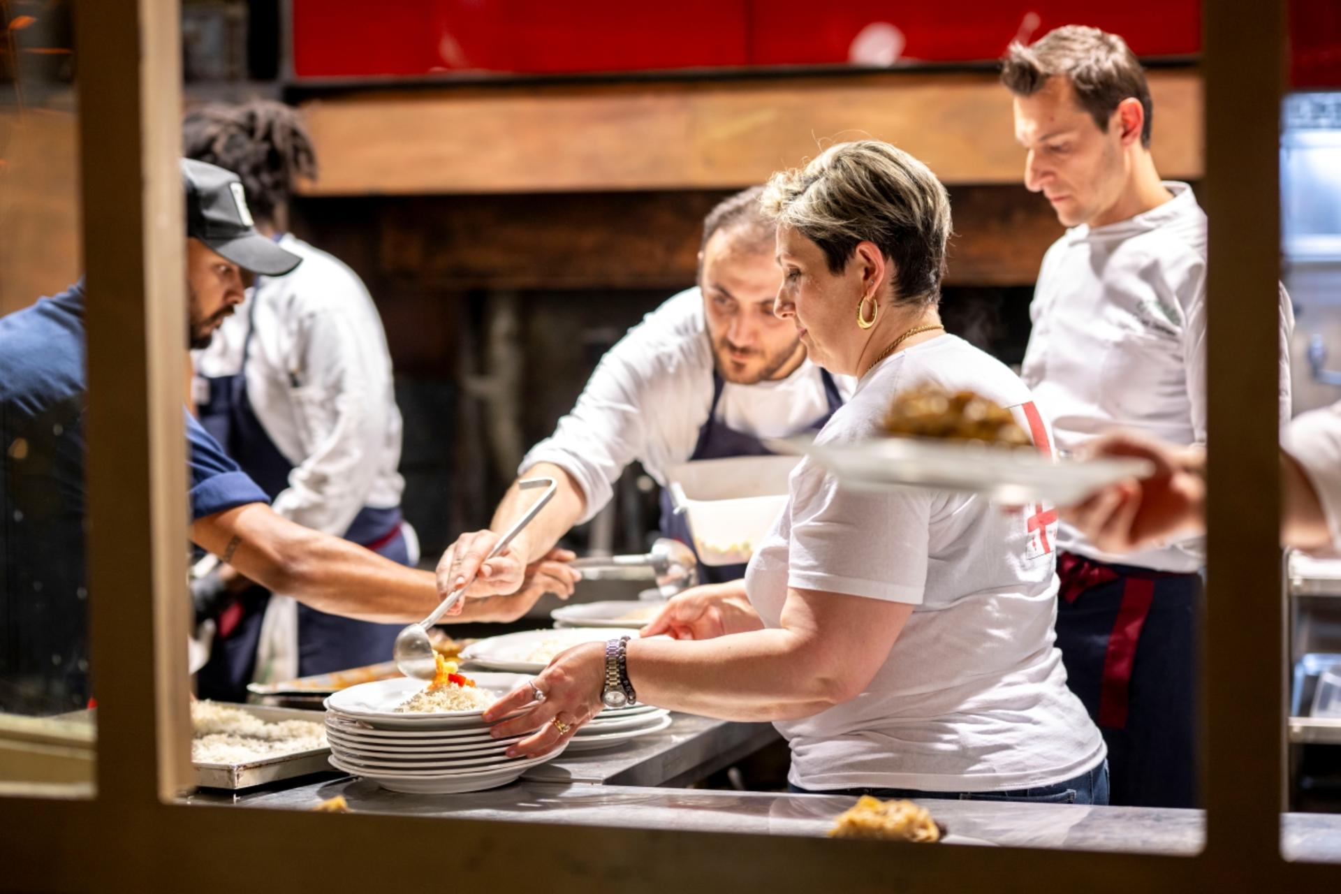 Dinner & show at the Teatro del Sale in Florence - Thumbnail 17