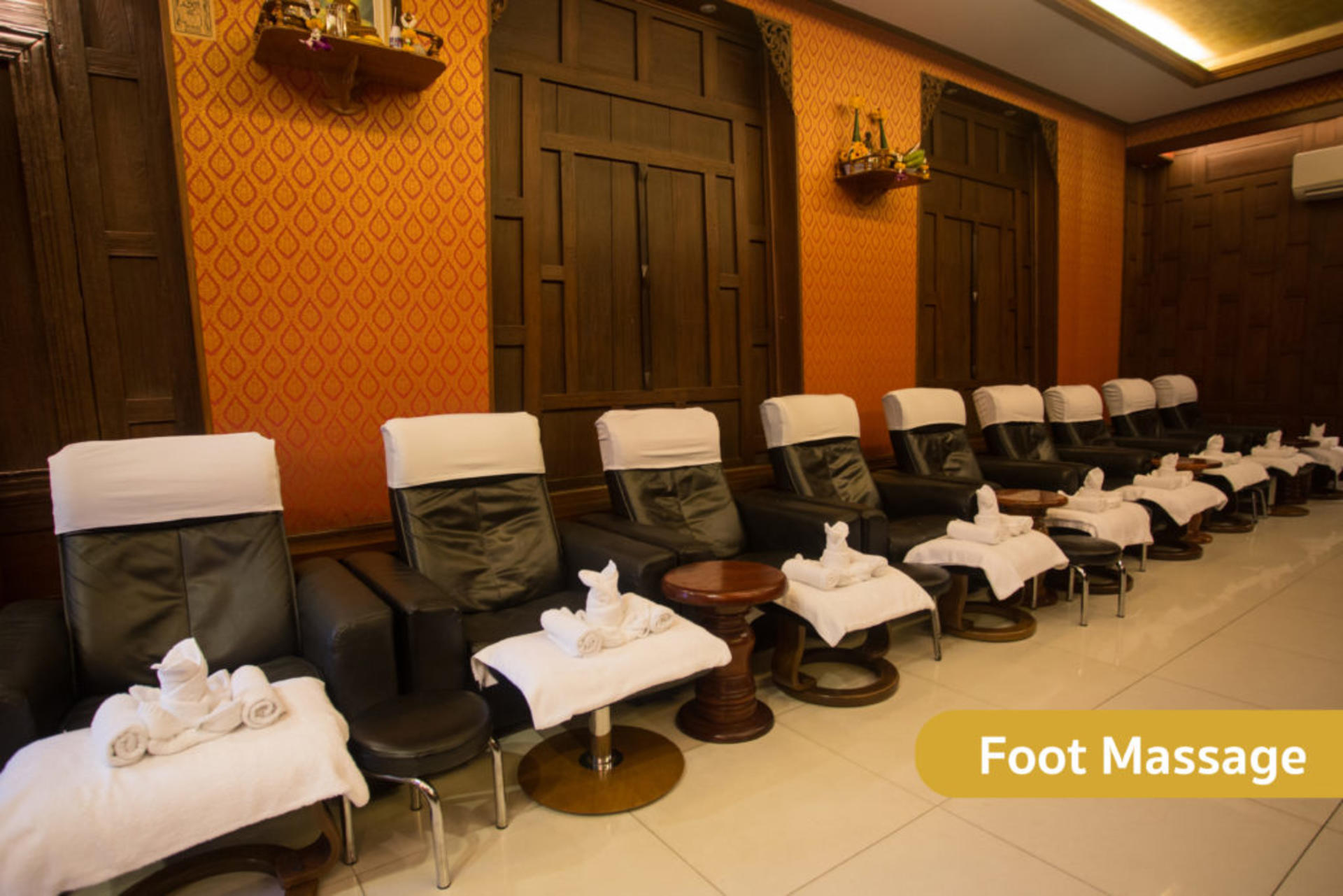 Lek Massage House at BTS National Stadium Experience in Bangkok - Thumbnail 2