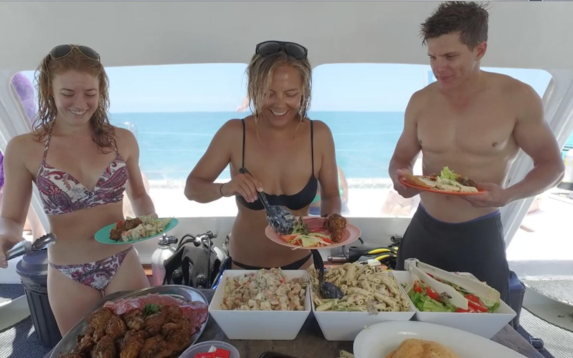 Reef Daytripper Snorkel and Scuba Dive Experience - Thumbnail 4