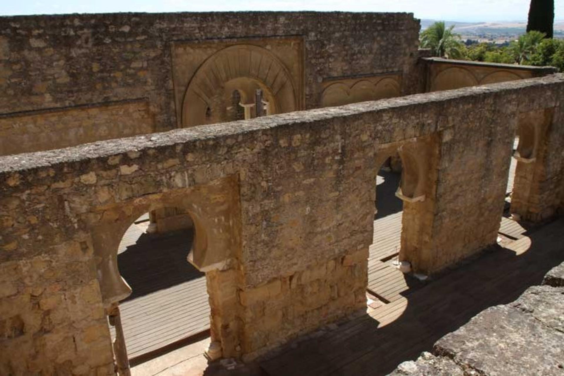 Medina Azahara Guided Day Tour - Thumbnail 2