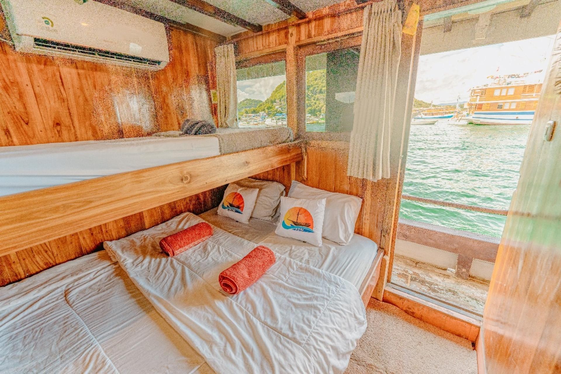 [Standard Phinisi] 3D2N Phinisi Sailing Liveaboard from Labuan Bajo - Thumbnail 12