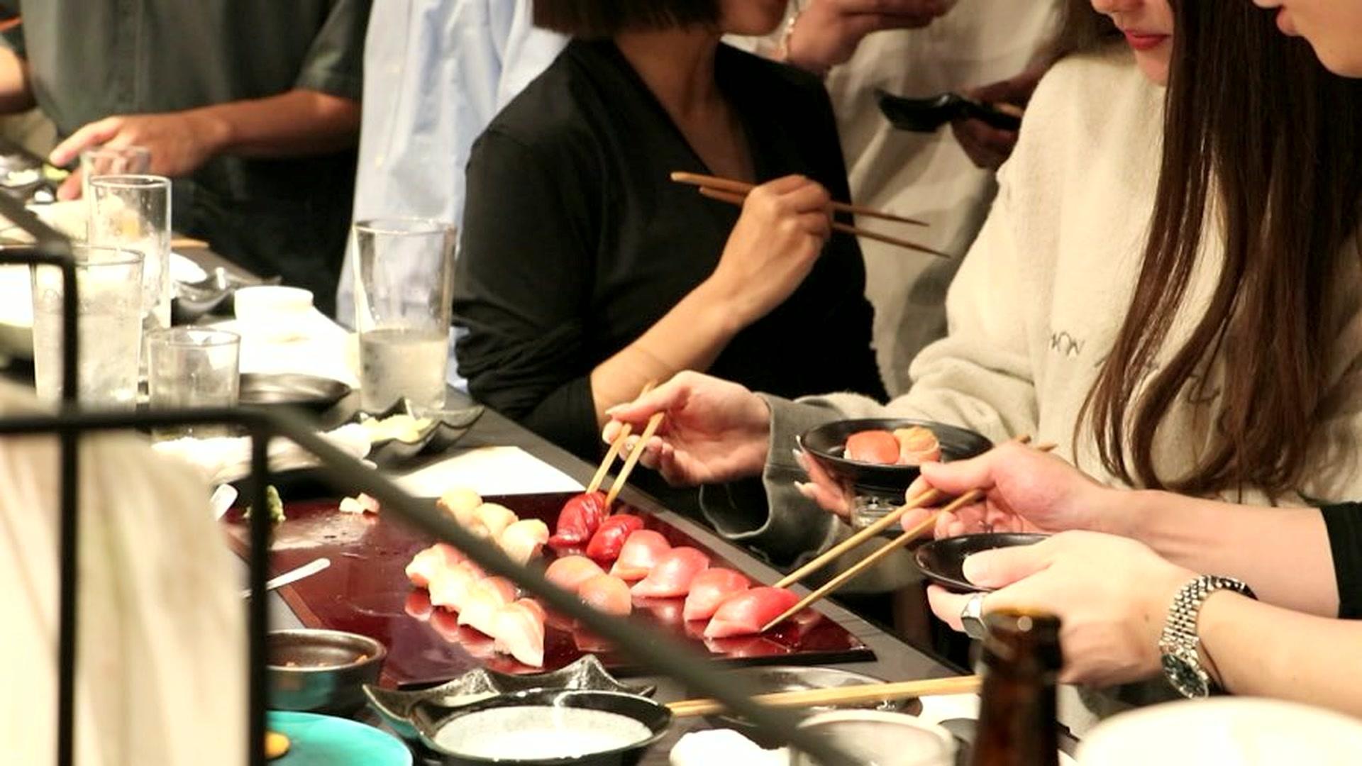Tokyo: Tuna Cutting Show with Unlimited Sushi & Drinks - Thumbnail 26