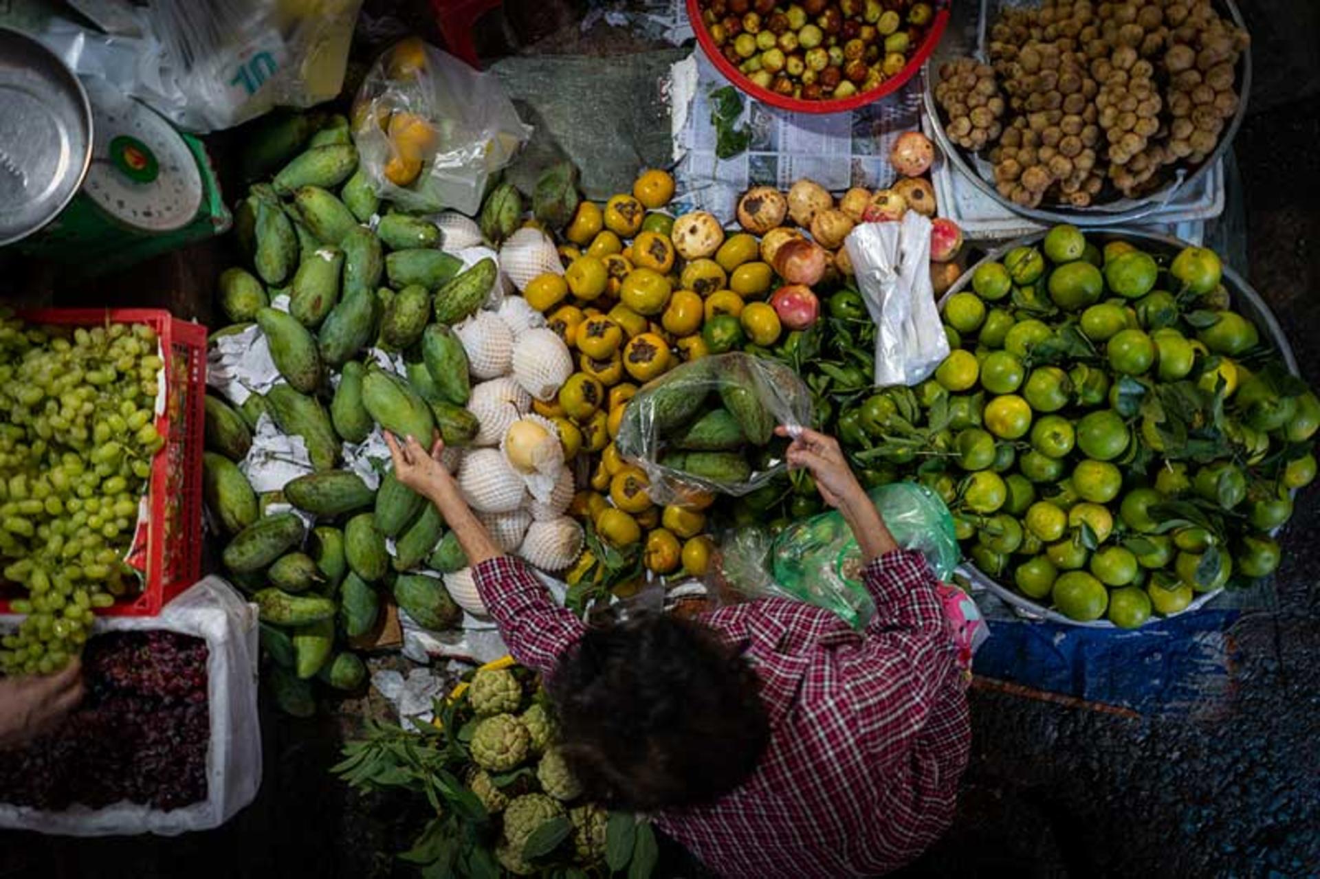 Ultimate Saigon Photo Guide Experience - Image 1