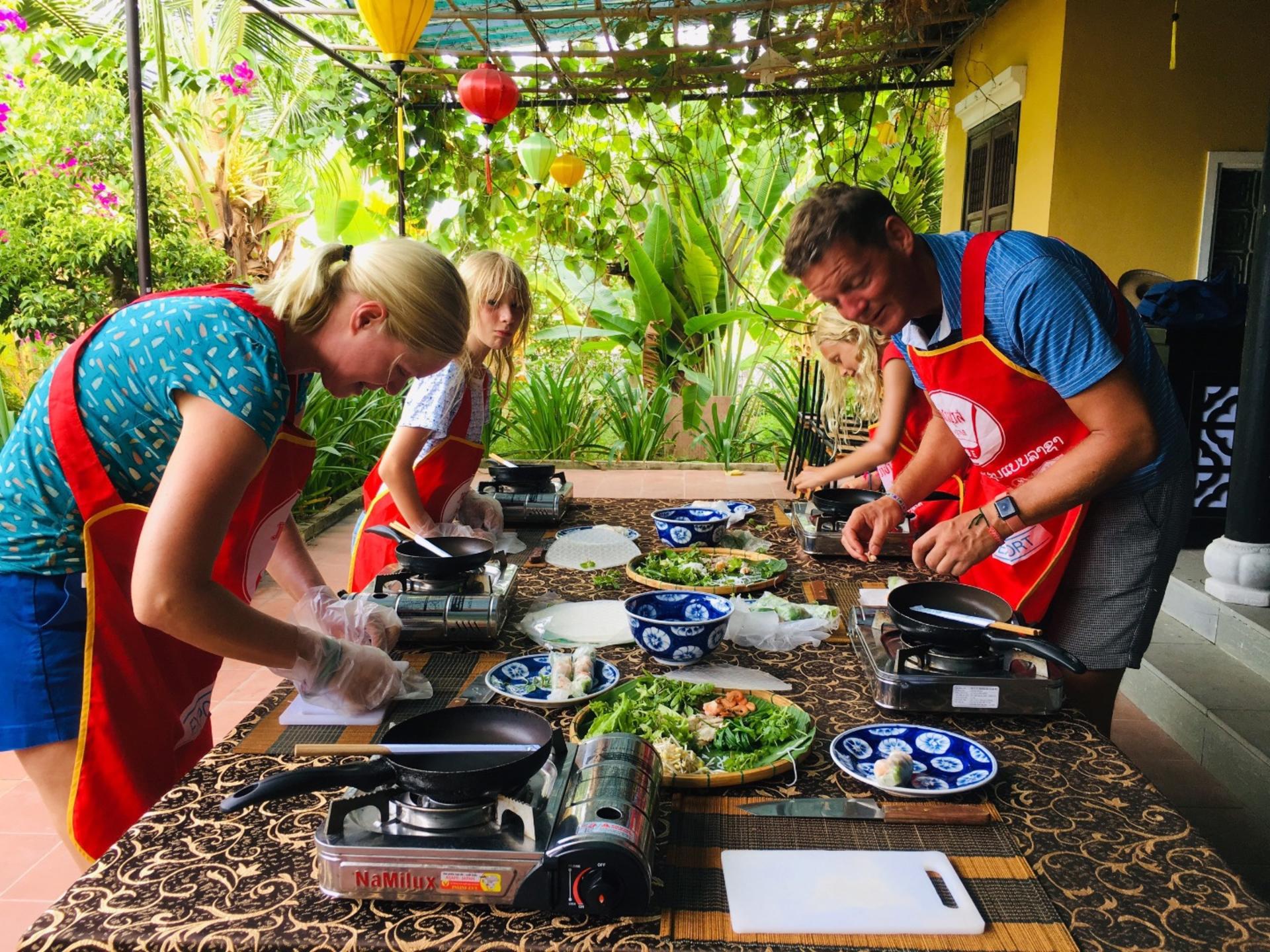 Tra Que Vegetable Village and Cooking Class Experience in Hoi An - Thumbnail 4