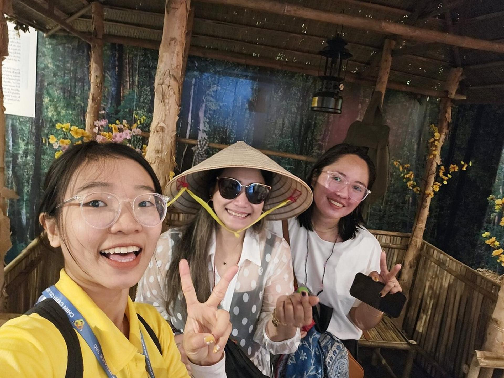Tour Guide Service in Nha Trang - Image 1