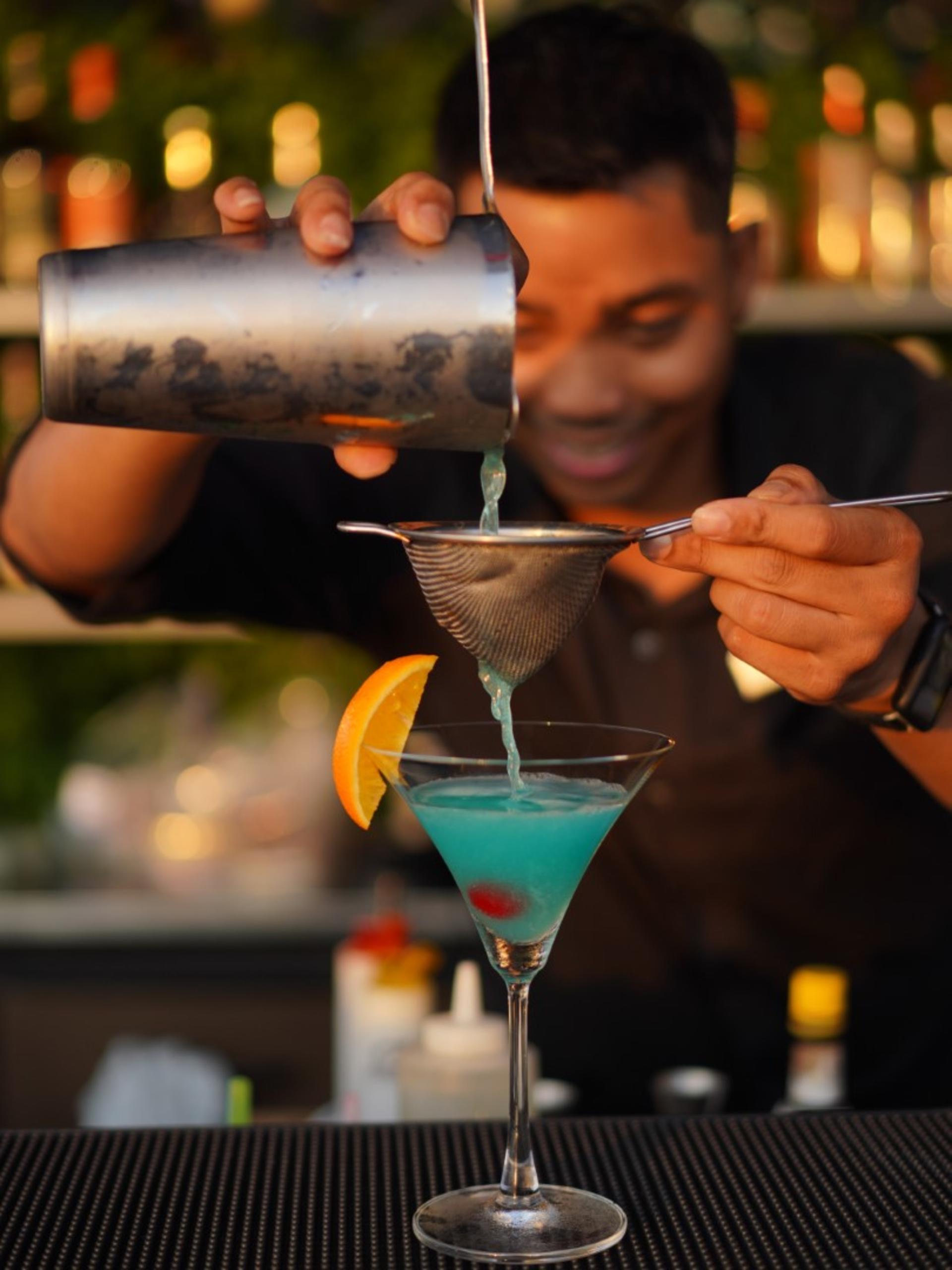 ThreeSixty Rooftop Bar at Millennium Hilton Bangkok - Thumbnail 11
