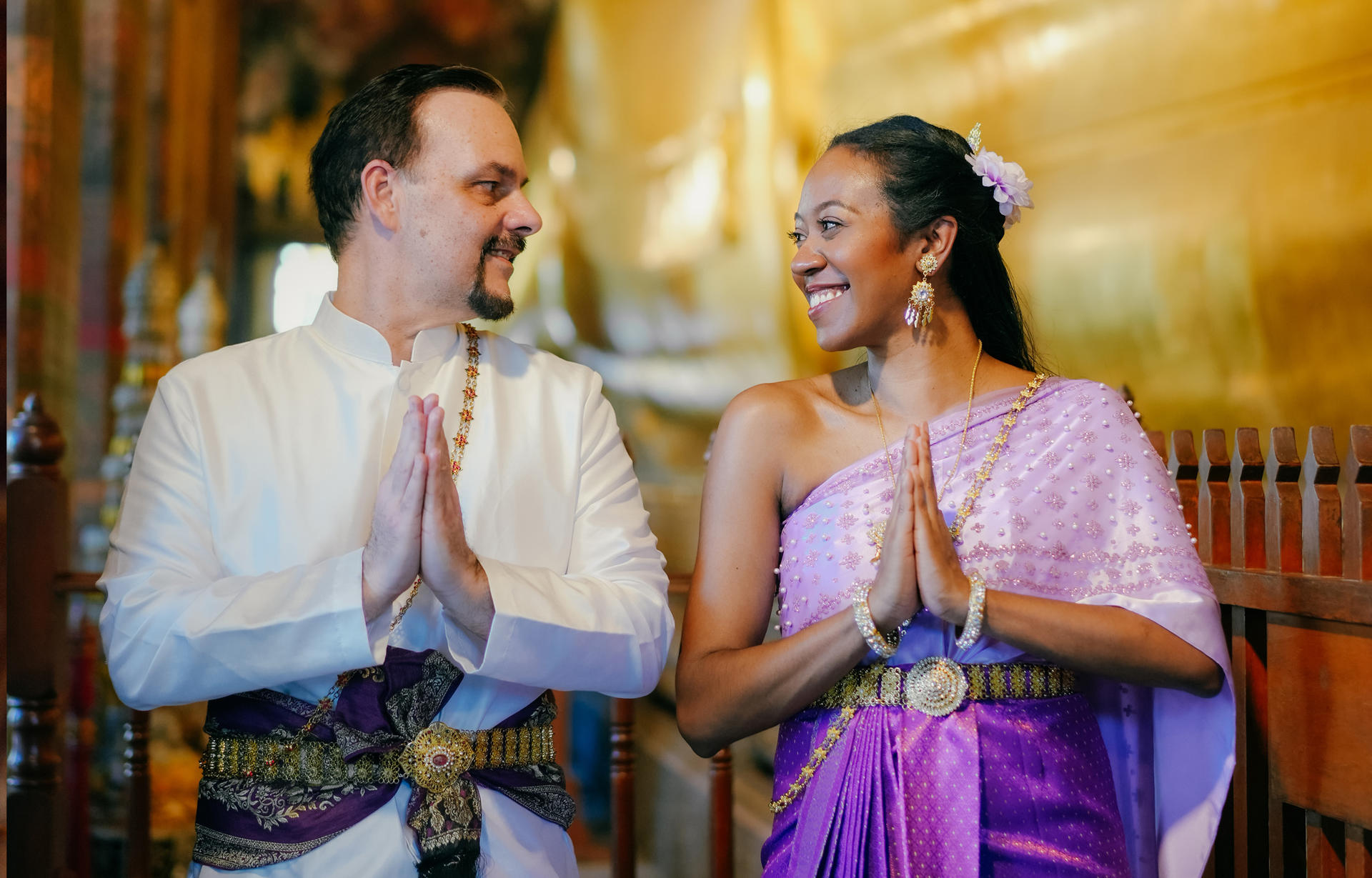 Wat Arun Photoshoot in Thai Costume: Bangkok, Thailand - Thumbnail 5