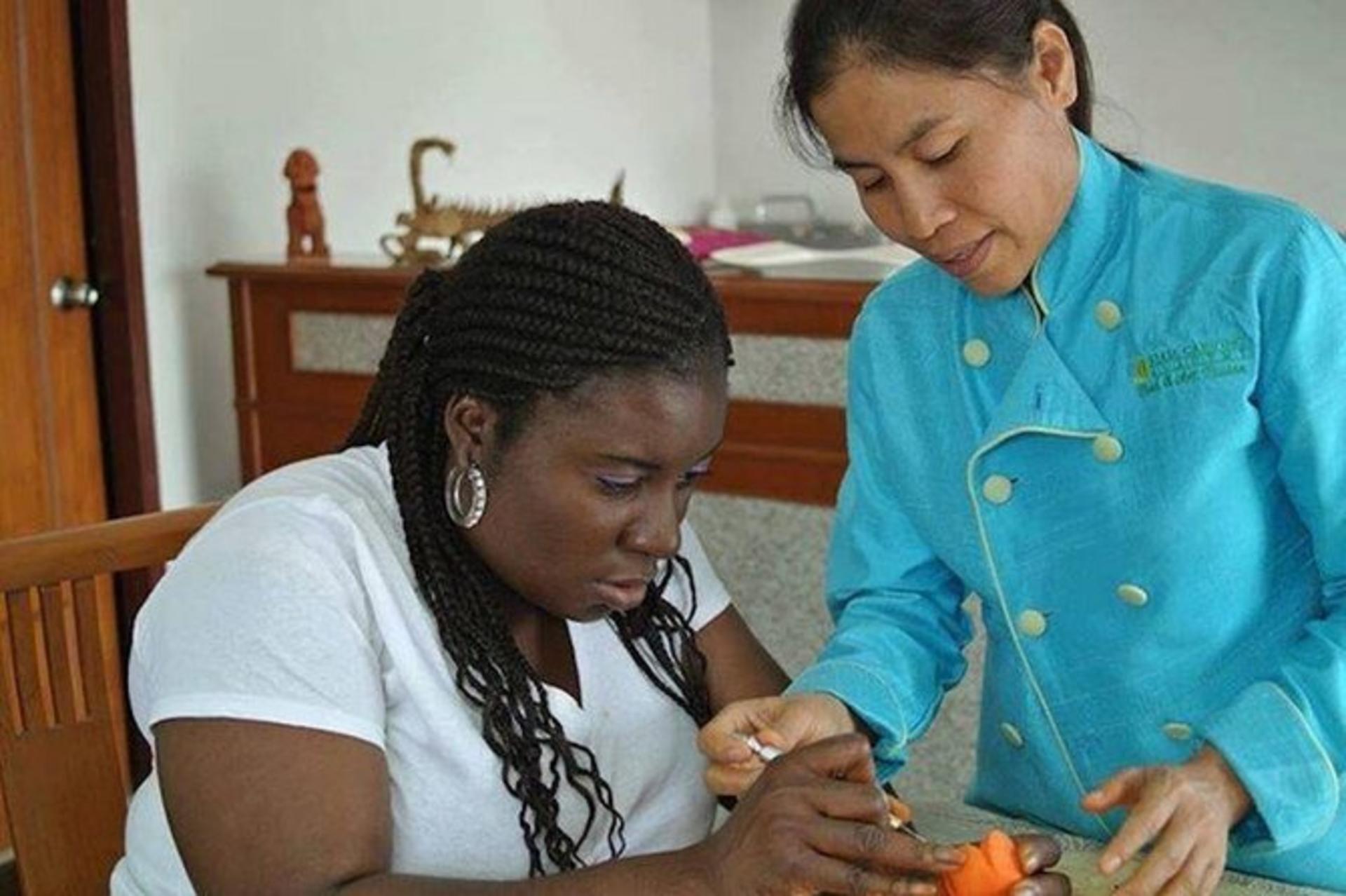 Traditional Thai Fruit and Vegetable Carving Class - Thumbnail 22