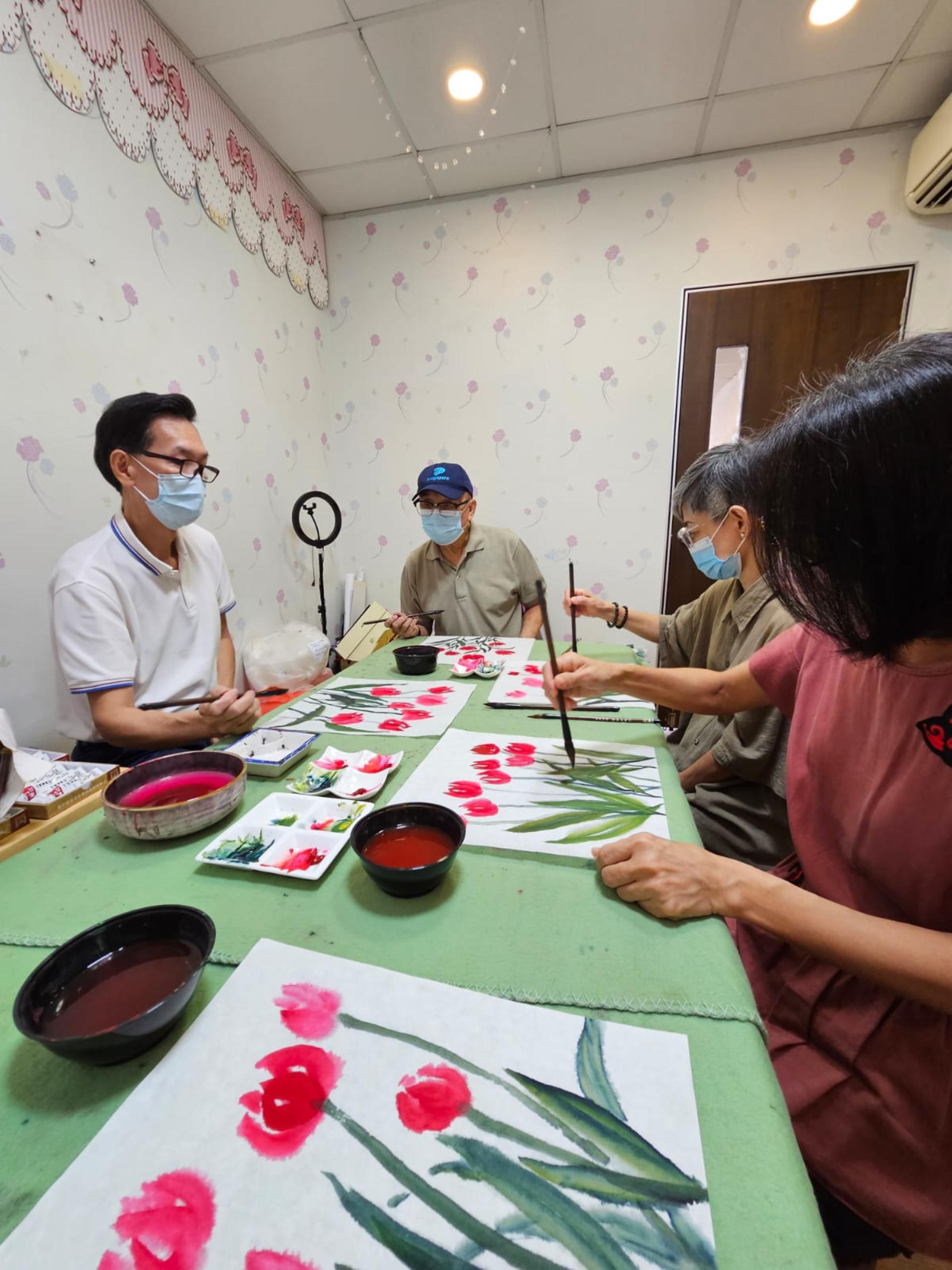 Flowers & Birds Painting: An Introduction to Chinese Brush Art - Thumbnail 4