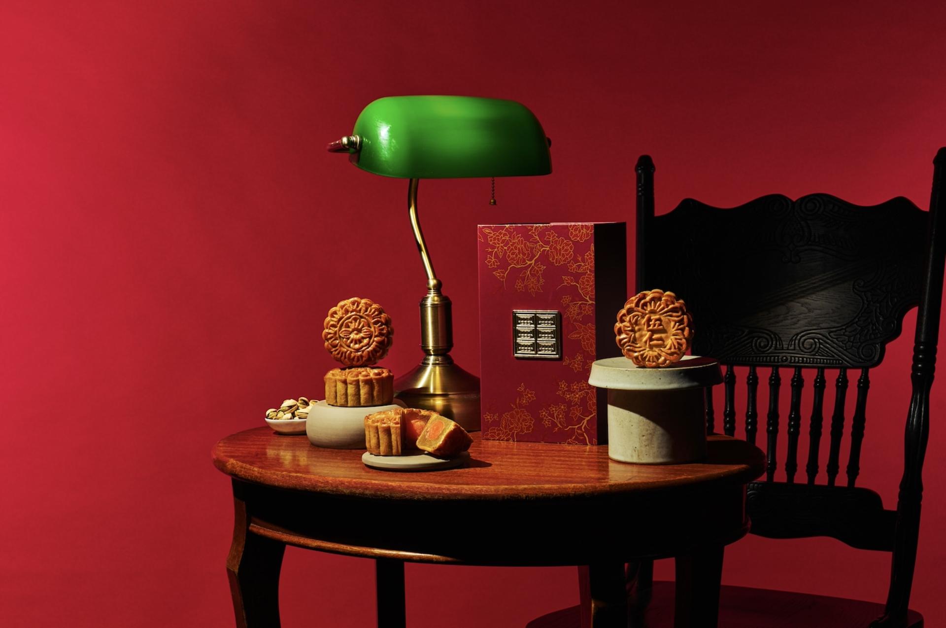 Fairmont Singapore Mid-Autumn Mooncakes - Thumbnail 3