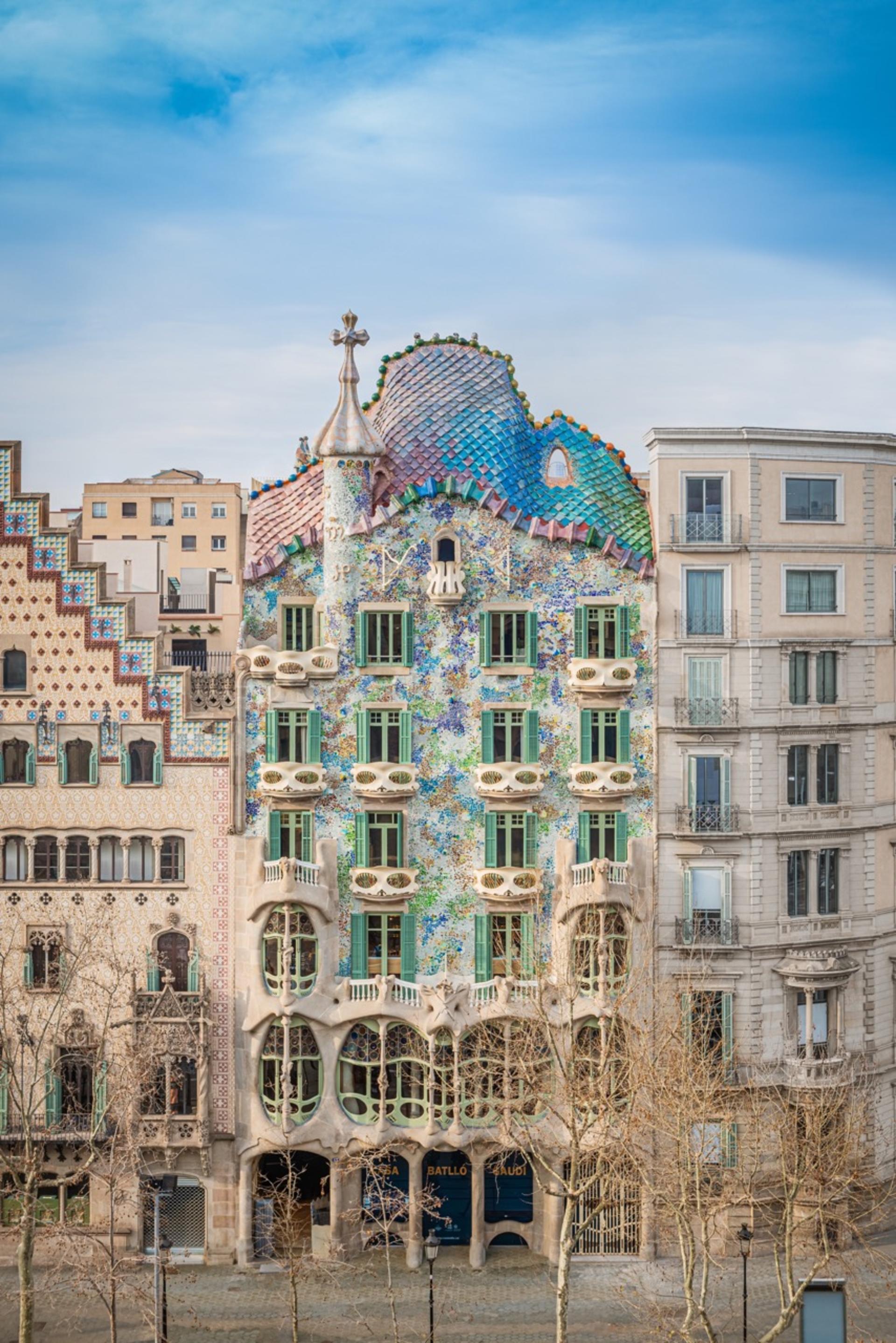 Barcelona: Casa Batlló Ticket & Audio Guide Option - Image 1
