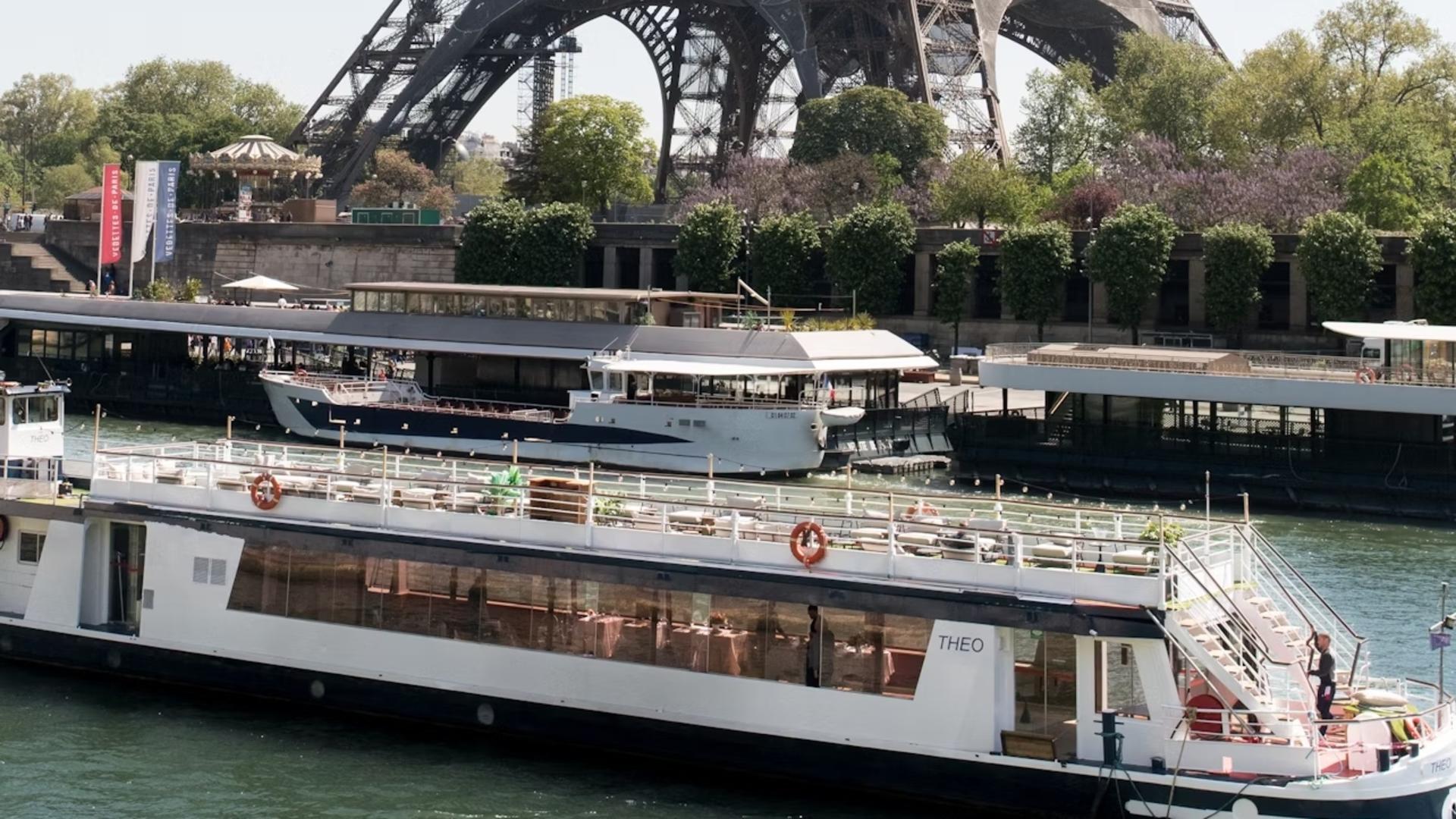 3-course Italian dinner cruise experience by Trattoria in Paris - Image 1