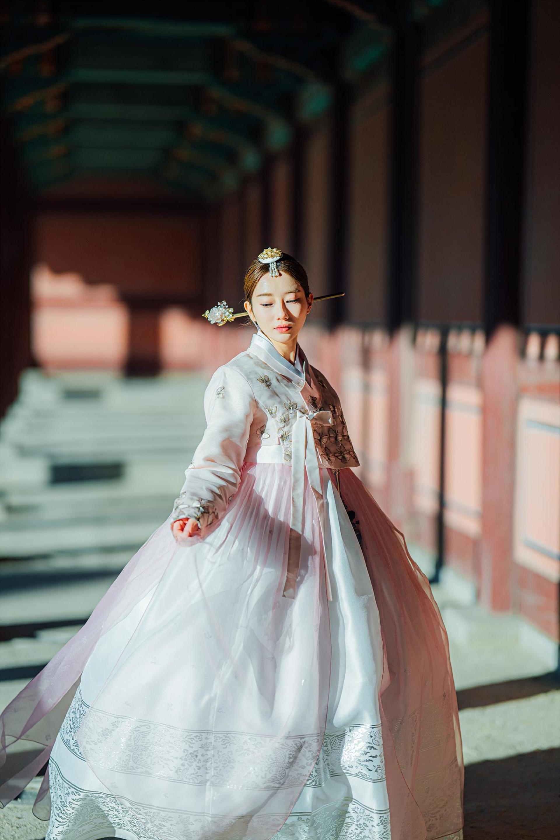 Yein Room(Korean Drama Style Hanbok) Changdeokgung Palace Hanbok - Thumbnail 87