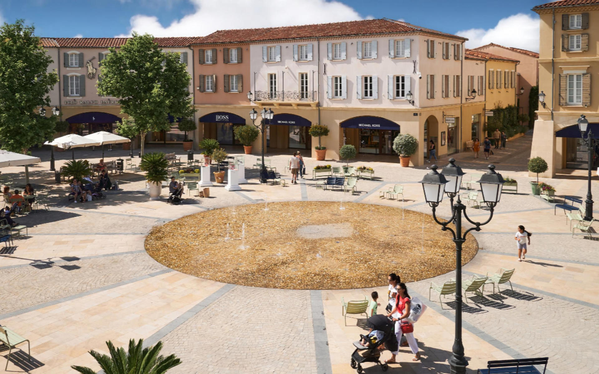 Marseille Outlet Shopping Experience - Image 1