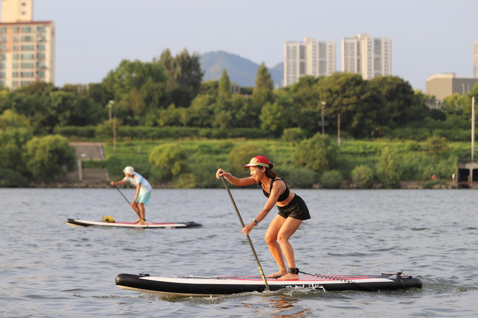 Kayak & SUP Experience on the Han River - Thumbnail 2