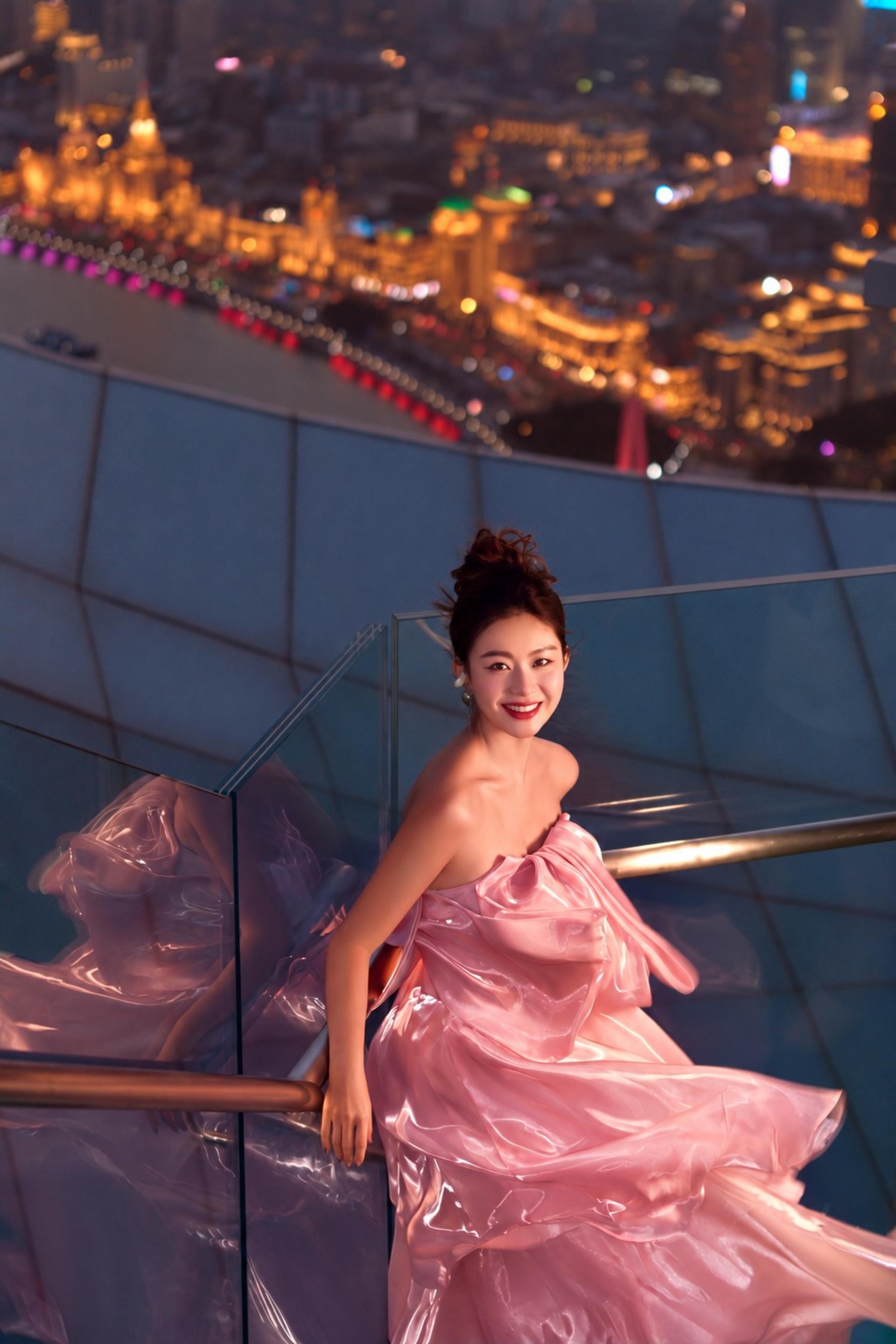 Shanghai Fashion Editorial Photoshoot at The Bund or The Stage - Thumbnail 4