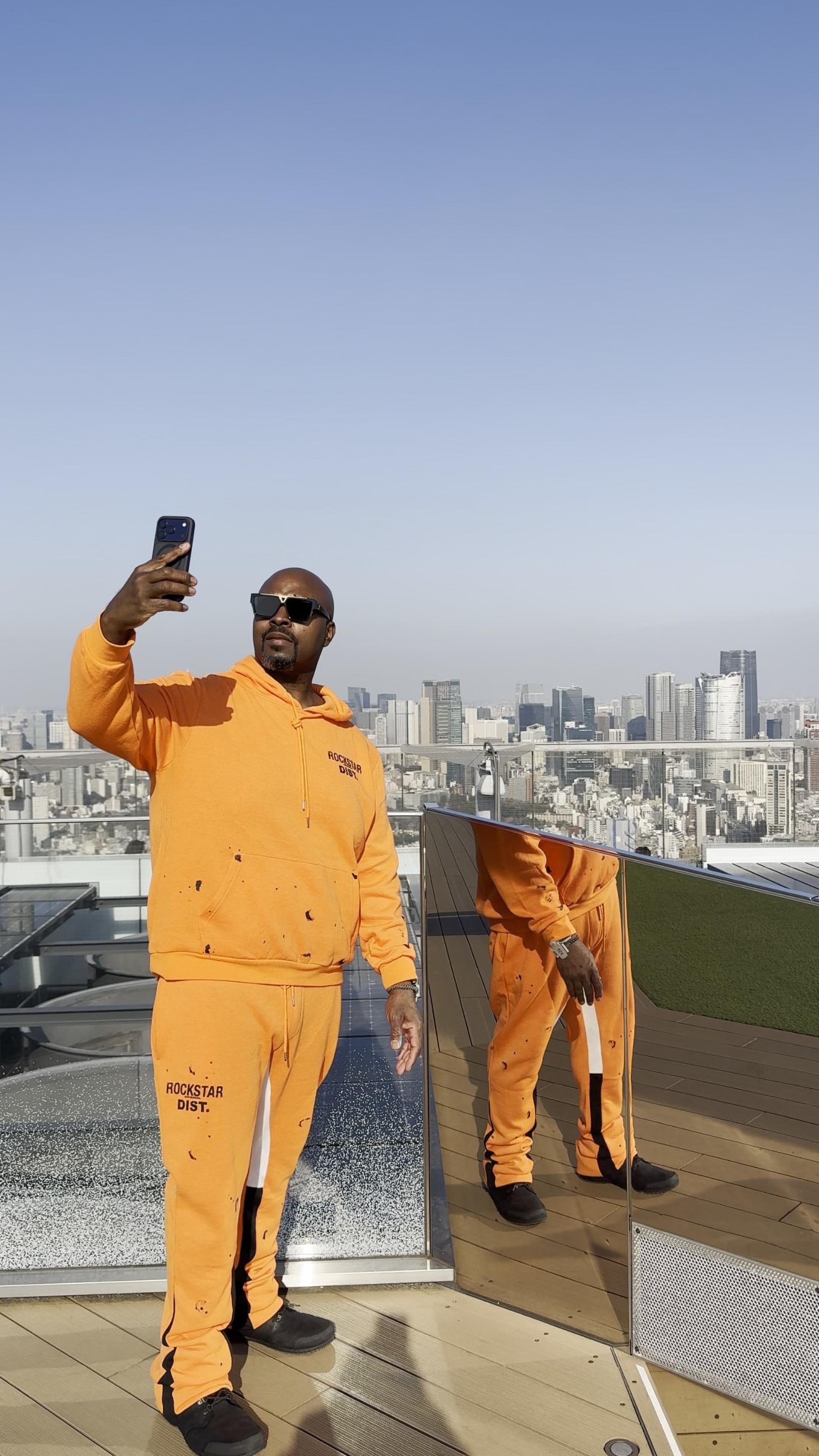Tokyo: TikTok Hot Spots Tour with Personal Photographer - Thumbnail 2