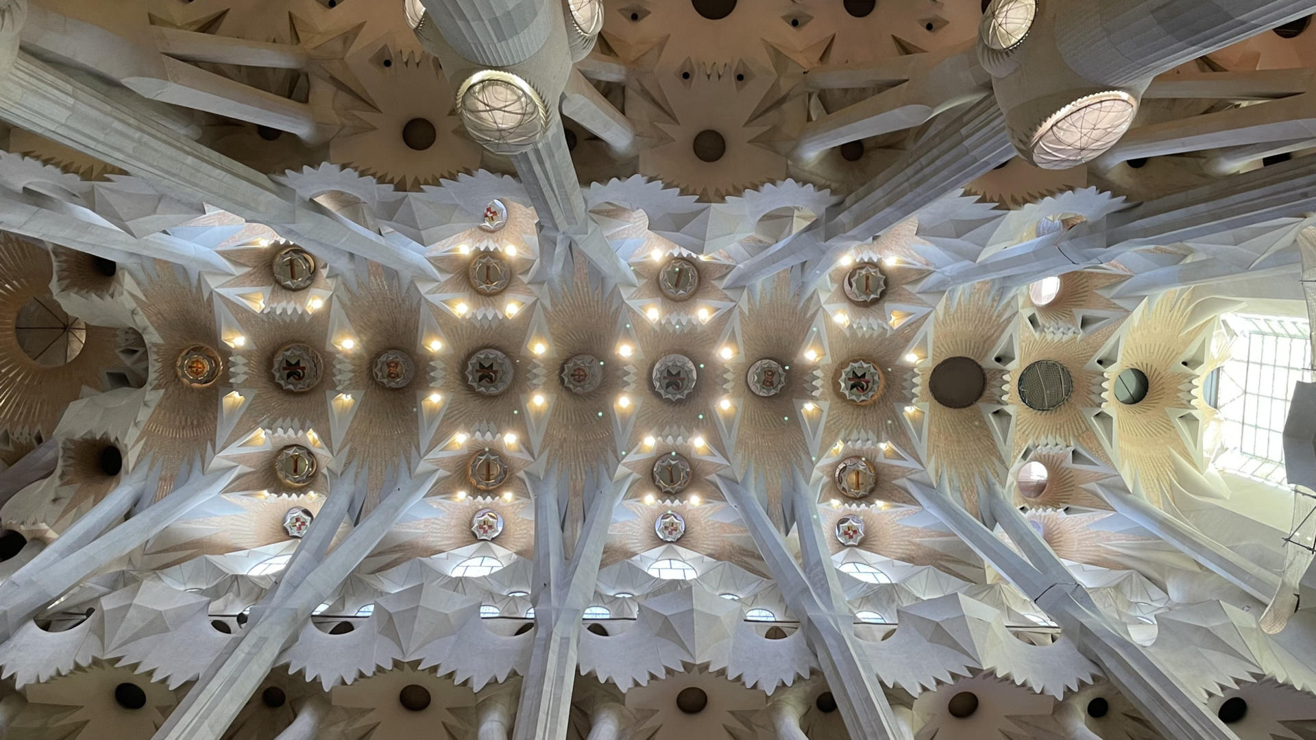 Sagrada Familia: Entry Tickets, Hosted Access & Guided Tours - Thumbnail 13