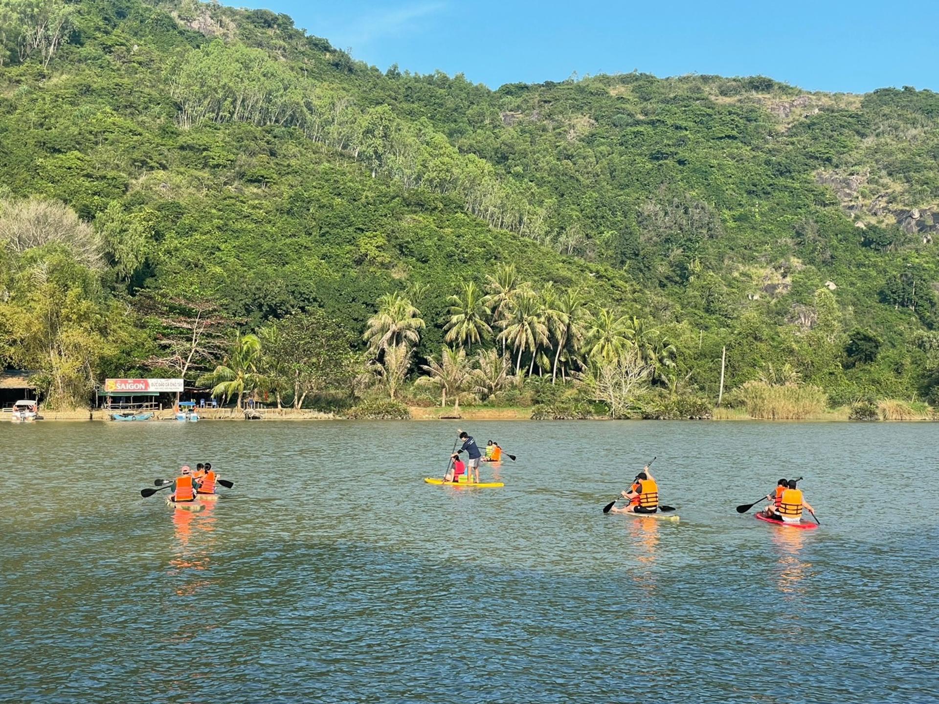 Sunset Stand Up Paddle Boarding Water Adventure Tour in Nha Trang - Thumbnail 6