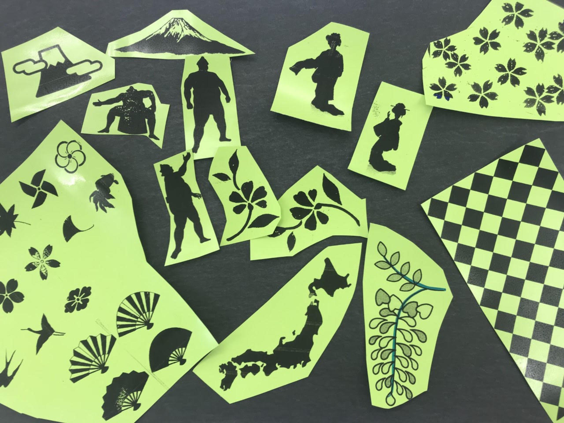 Sandblast Art with Japanese Motifs DIY Experience in Tokyo - Thumbnail 4