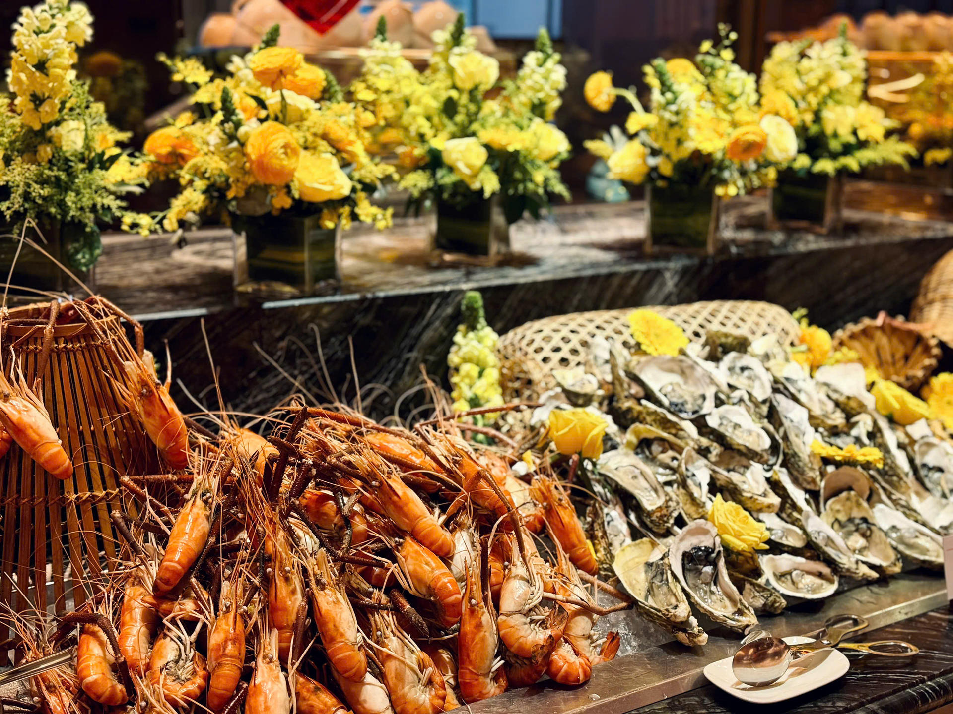 Seafood Buffet with lobster at Novotel Premier Danang Han River - Thumbnail 33