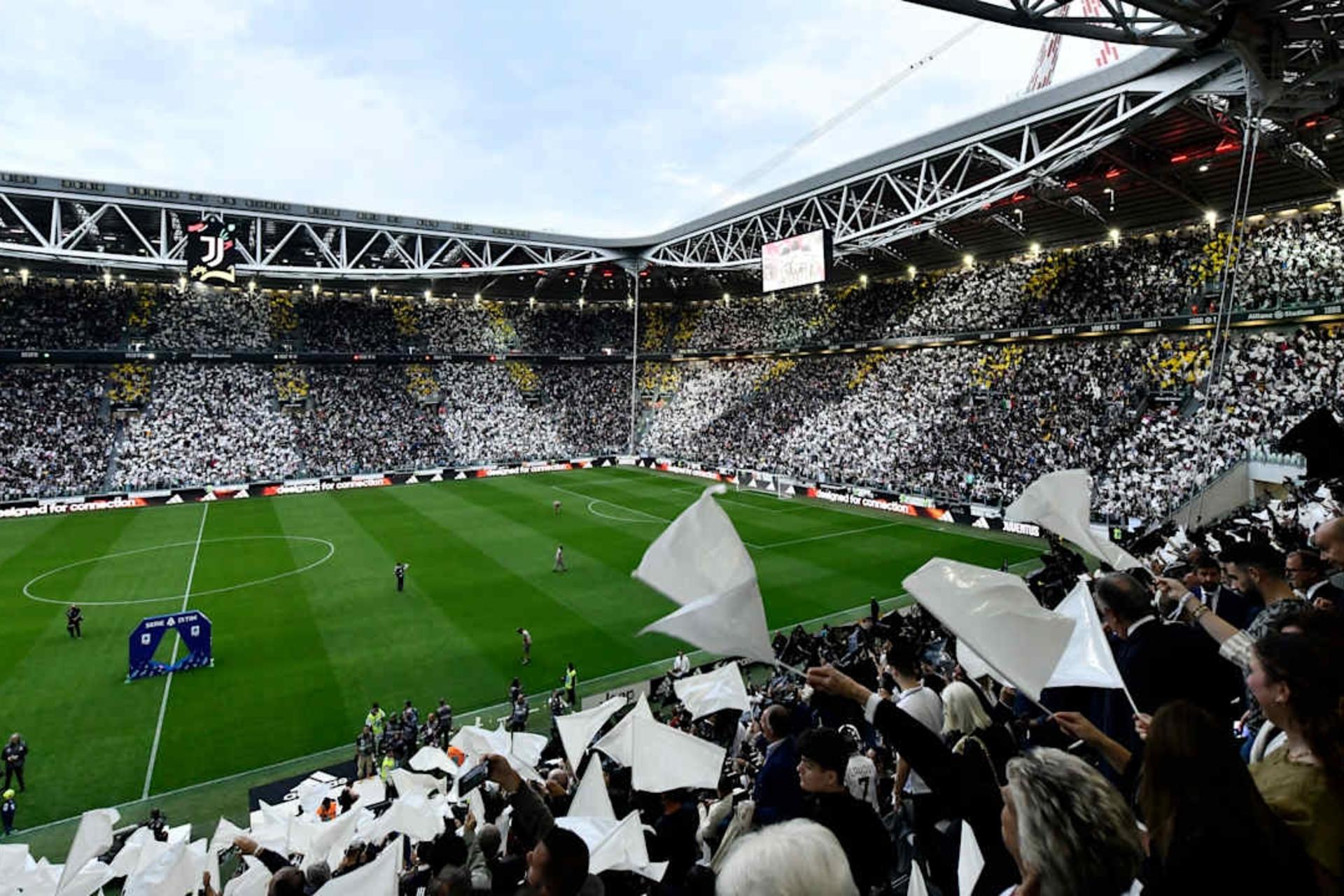 Juventus FC Match Ticket in Allianz Stadium - Thumbnail 7