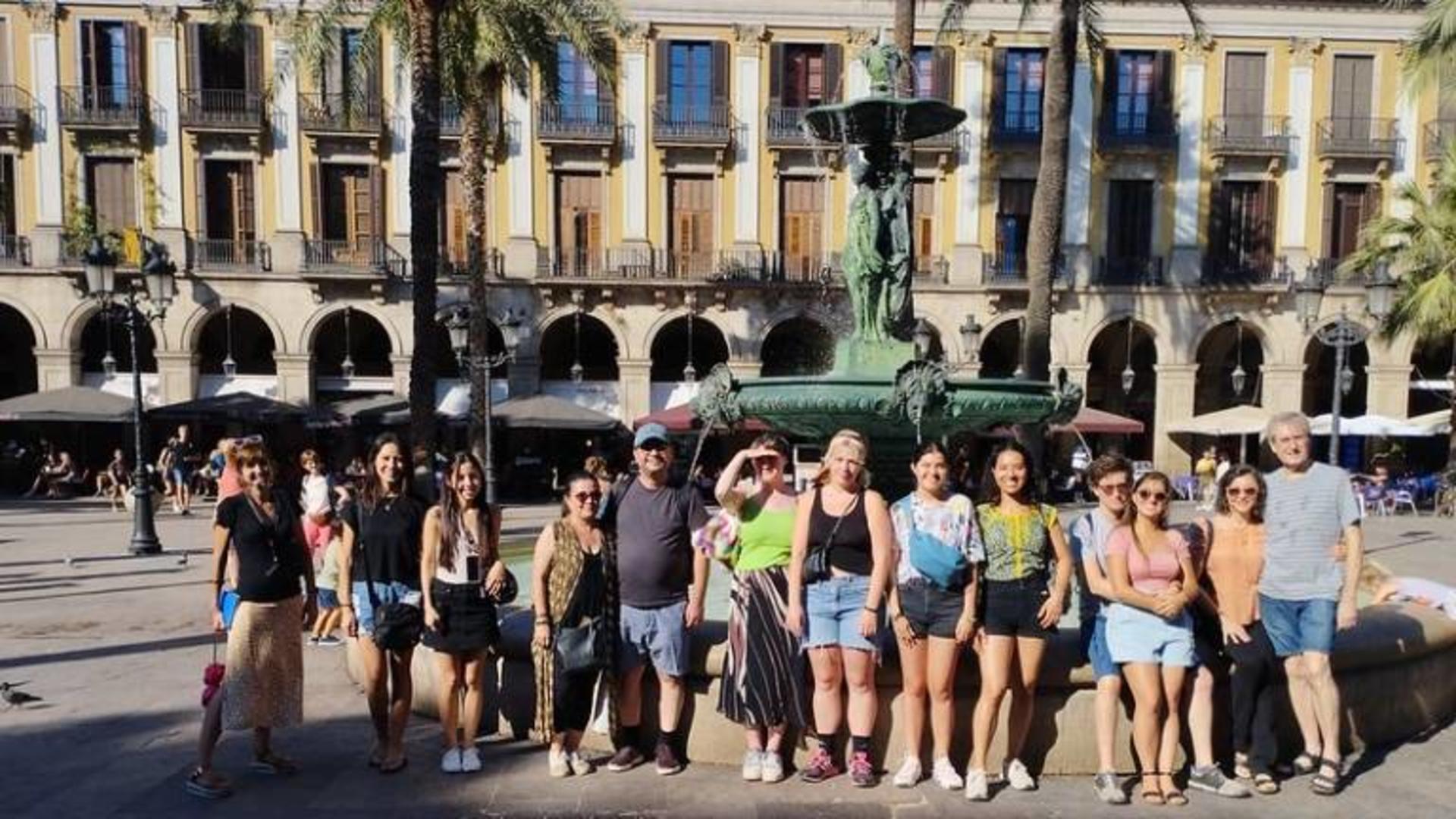 Barcelona Arc Del Teatre Half-Day Small Group Historical Tour - Thumbnail 4