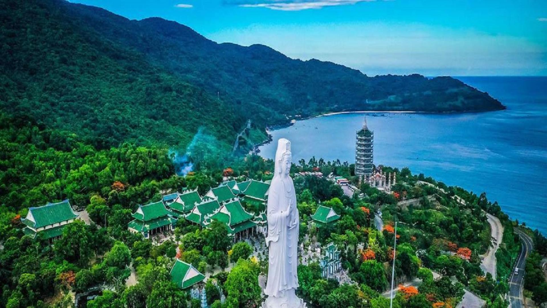 Da Nang City Tour with Aodai Rider - Thumbnail 3