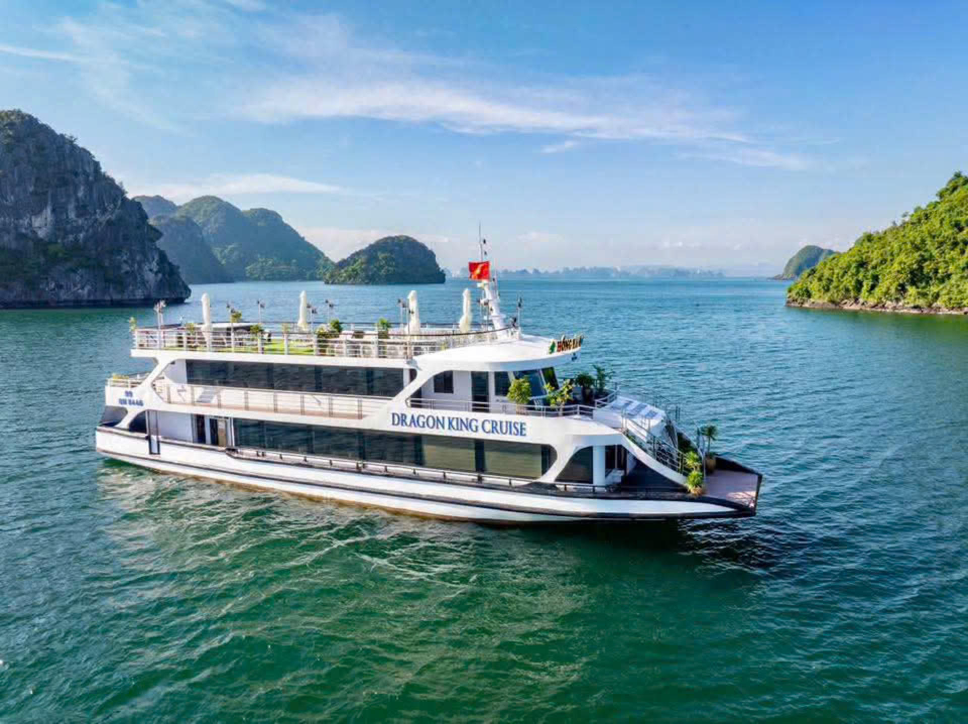 Dragon King Day Cruise: Ha Long Bay Tour with Sung Sot & Ti Top - Thumbnail 13
