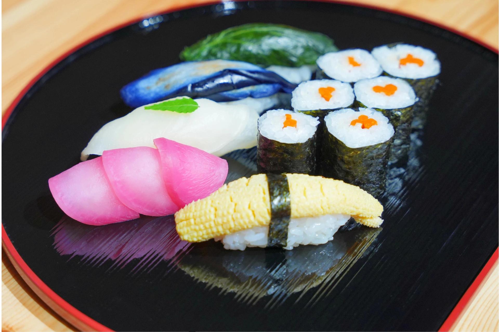 Tsukiji Fish Market Guided Tour & Sushi Making with Pro Chef - Thumbnail 12