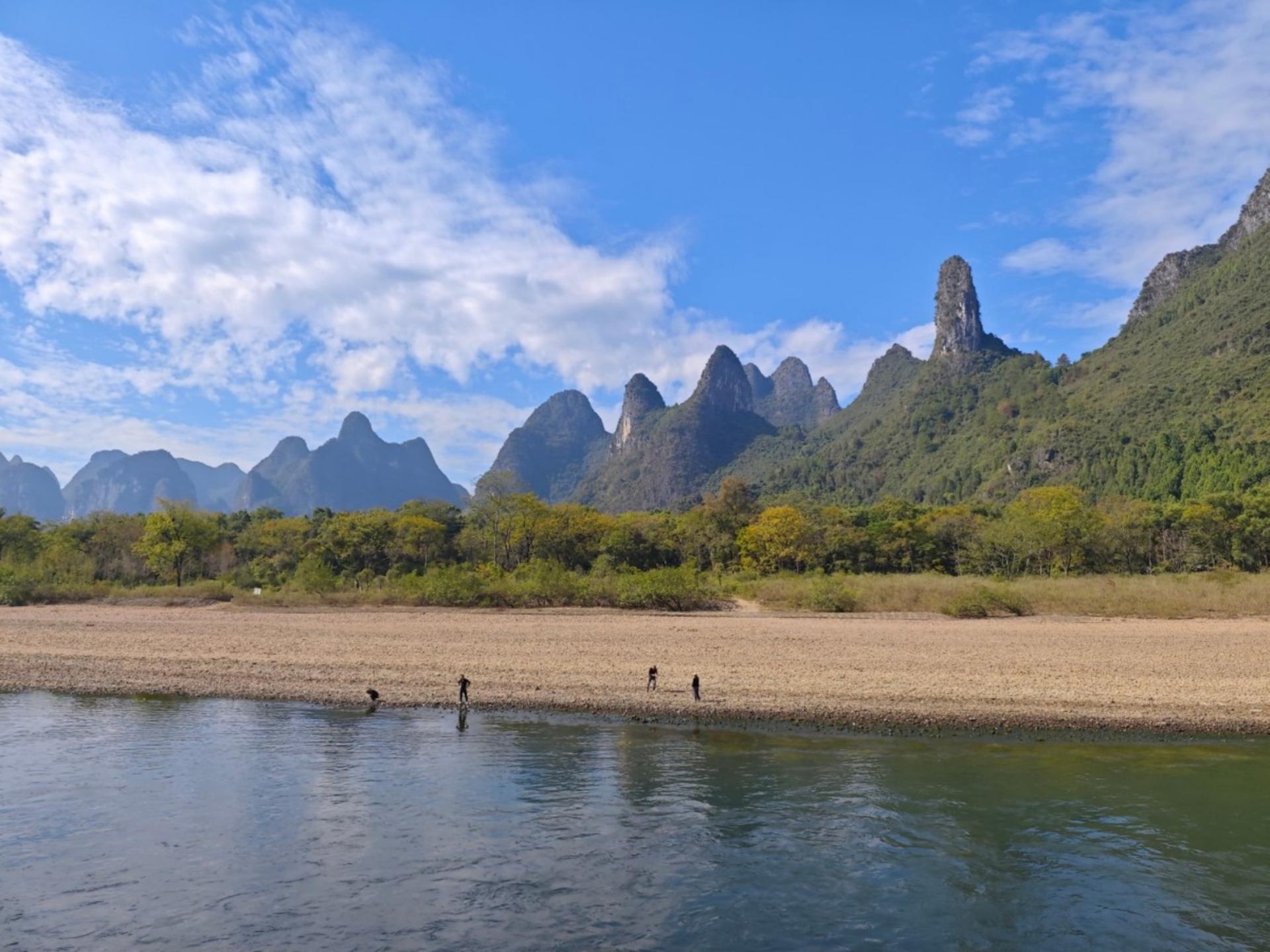 Guilin Li River 4-Star Cruise & Yulong River Bamboo Rafting Day Tour - Thumbnail 6
