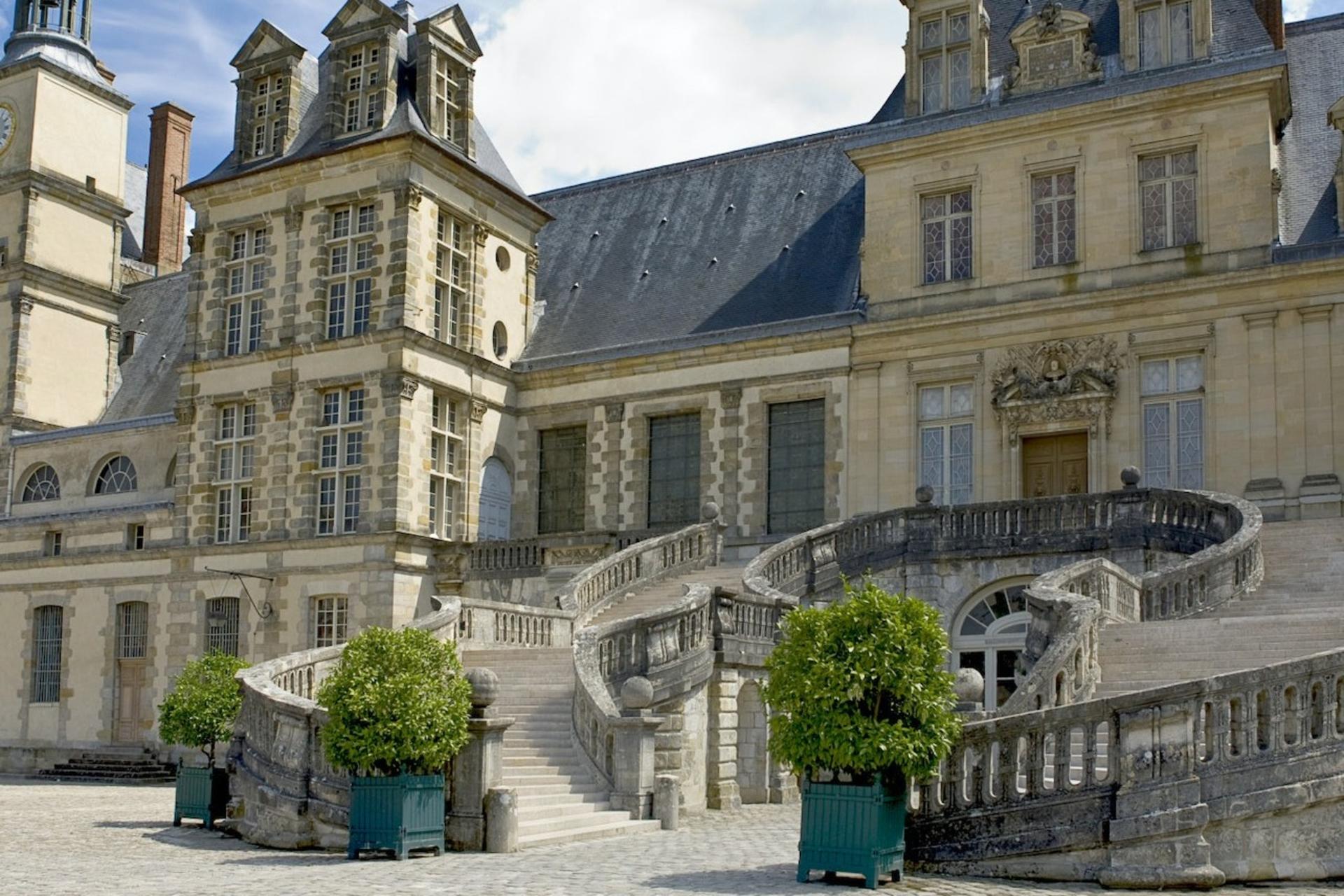 Chateau de Fontainebleau & Vaux-le-Vicomte Full Day Tour from Paris - Image 1