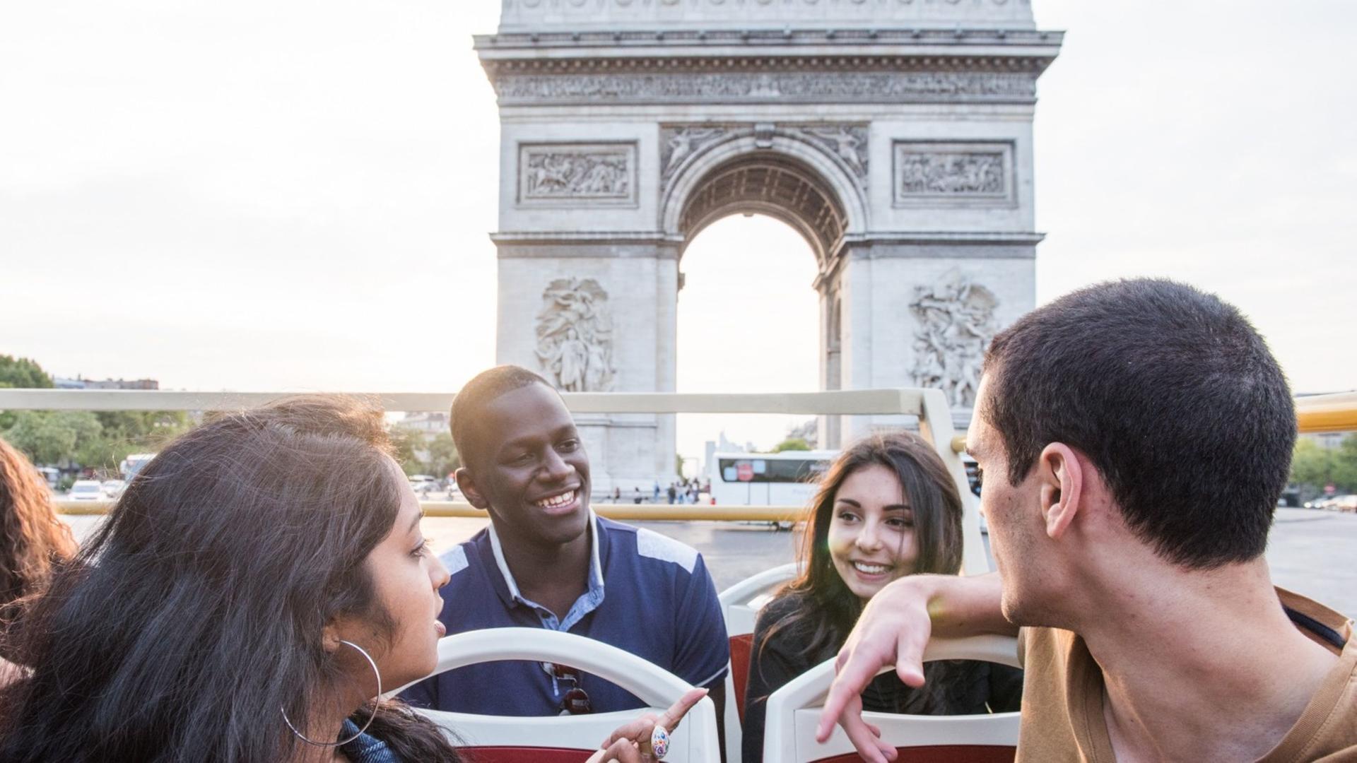 Hop-on hop-off bus with Arc de Triomphe ticket in Paris - Thumbnail 4