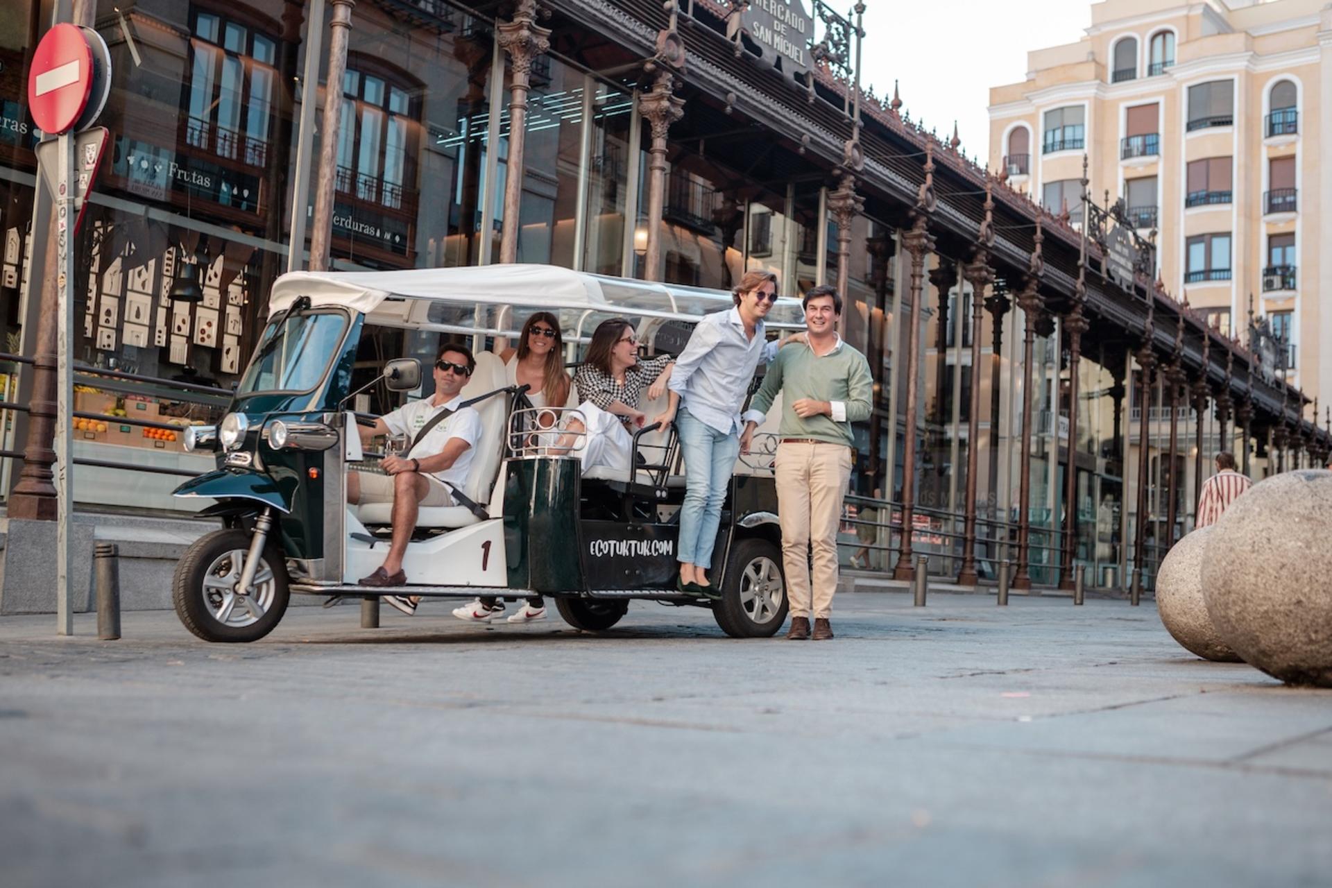 Tuk Tuk tour in Madrid - Thumbnail 4
