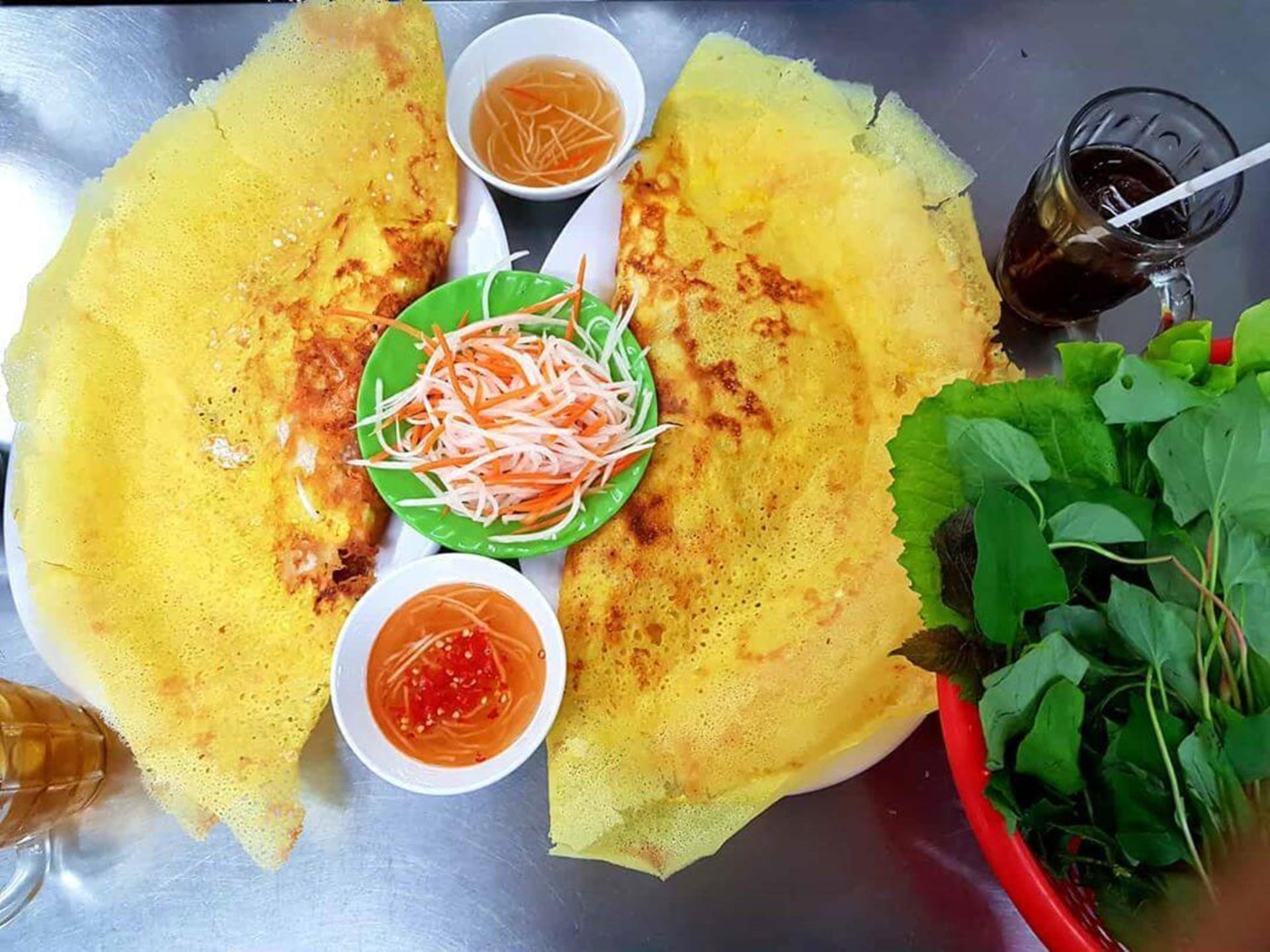 Premium Street Food Tour & Sightseeing on Scooter Ho Chi Minh City - Thumbnail 22