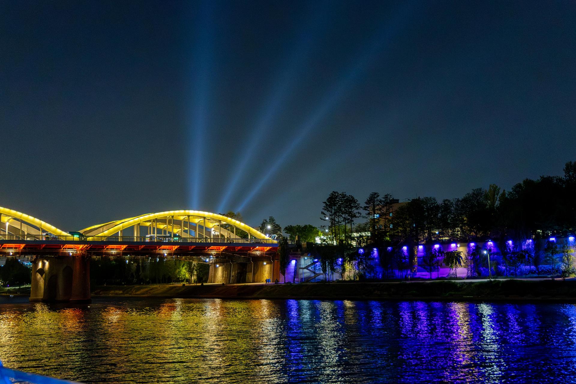 Seoul Jamsil Eland Hangang River Cruise - Thumbnail 11