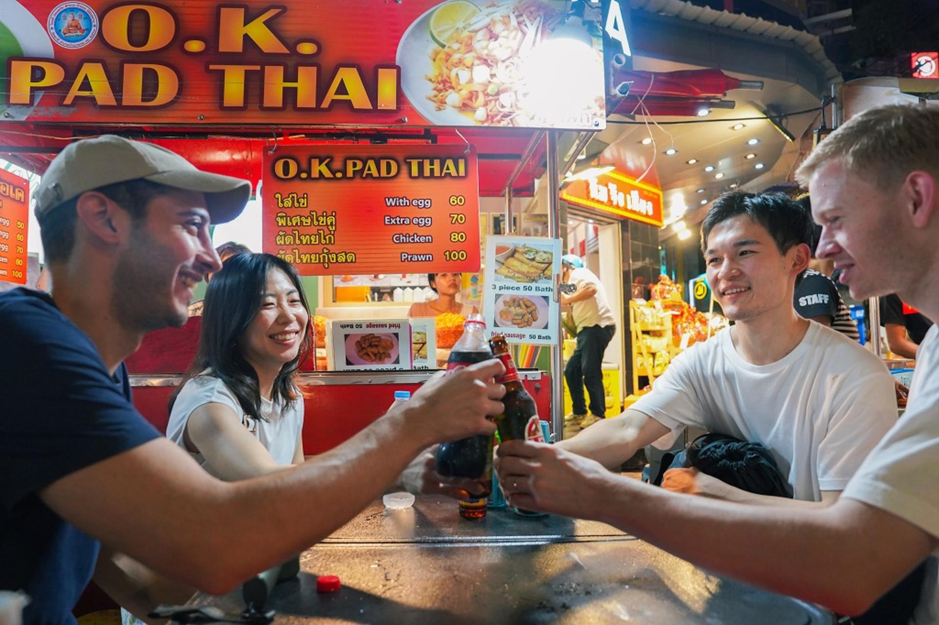 Bangkok Night Michelin Foodie Tour in China Town with 15+ Tastings - Thumbnail 36