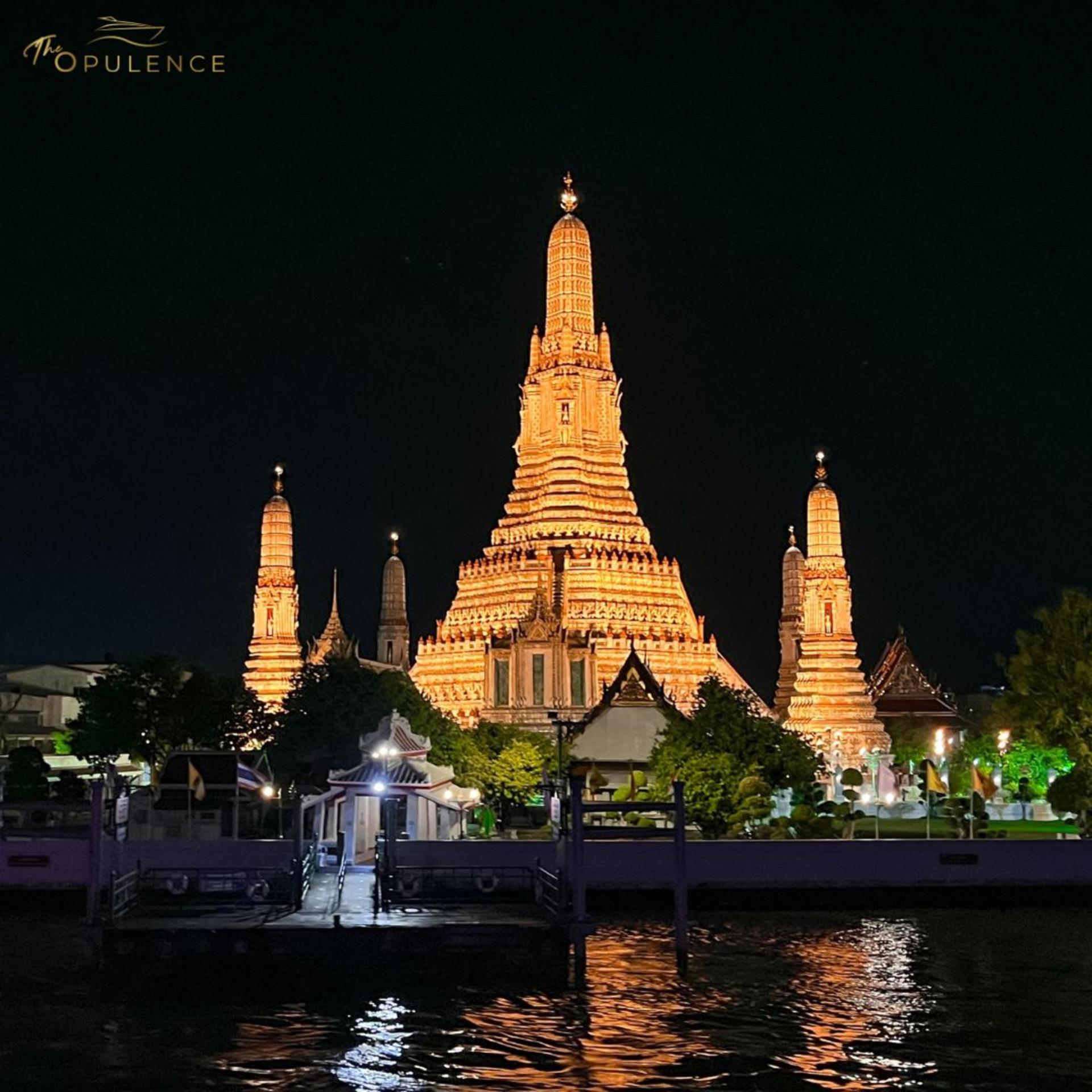 The Opulence Luxury Chao Phraya Dinner Cruise - Thumbnail 9