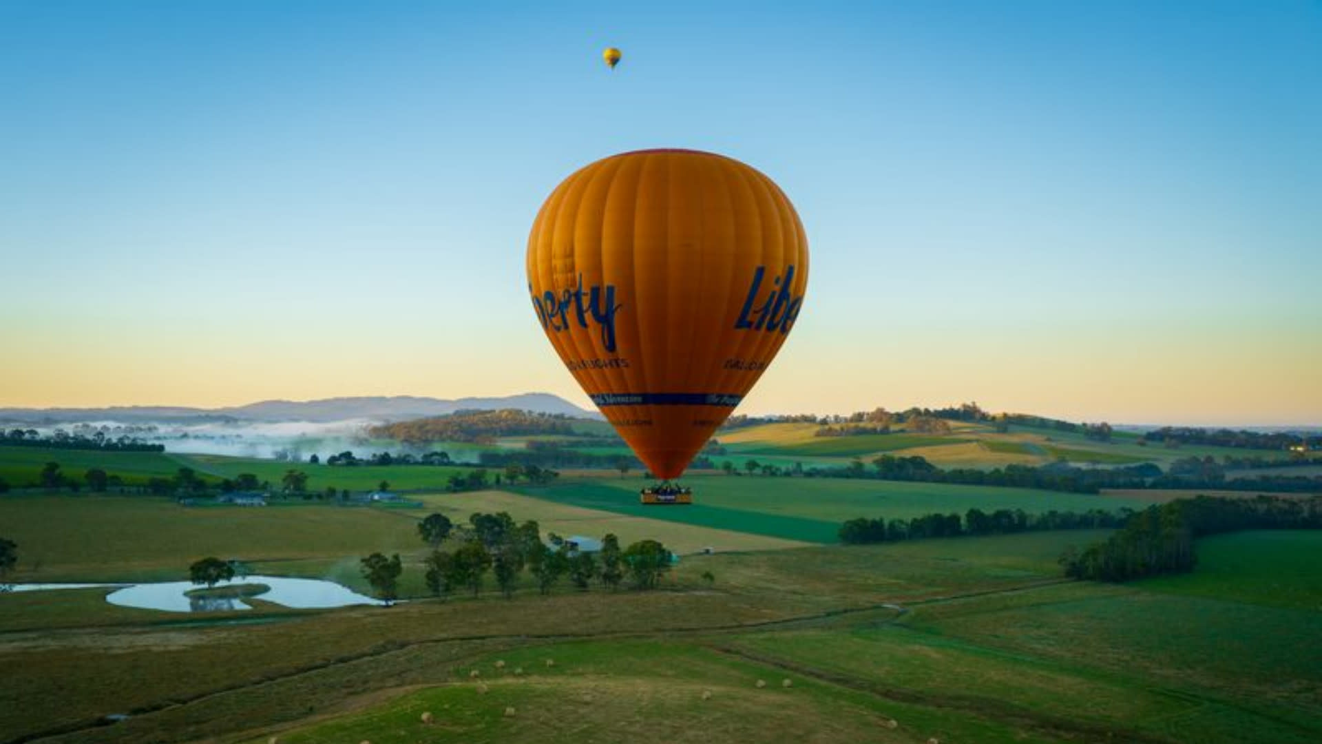 Ballooning in Yarra Valley includes Breakfast - Image 1