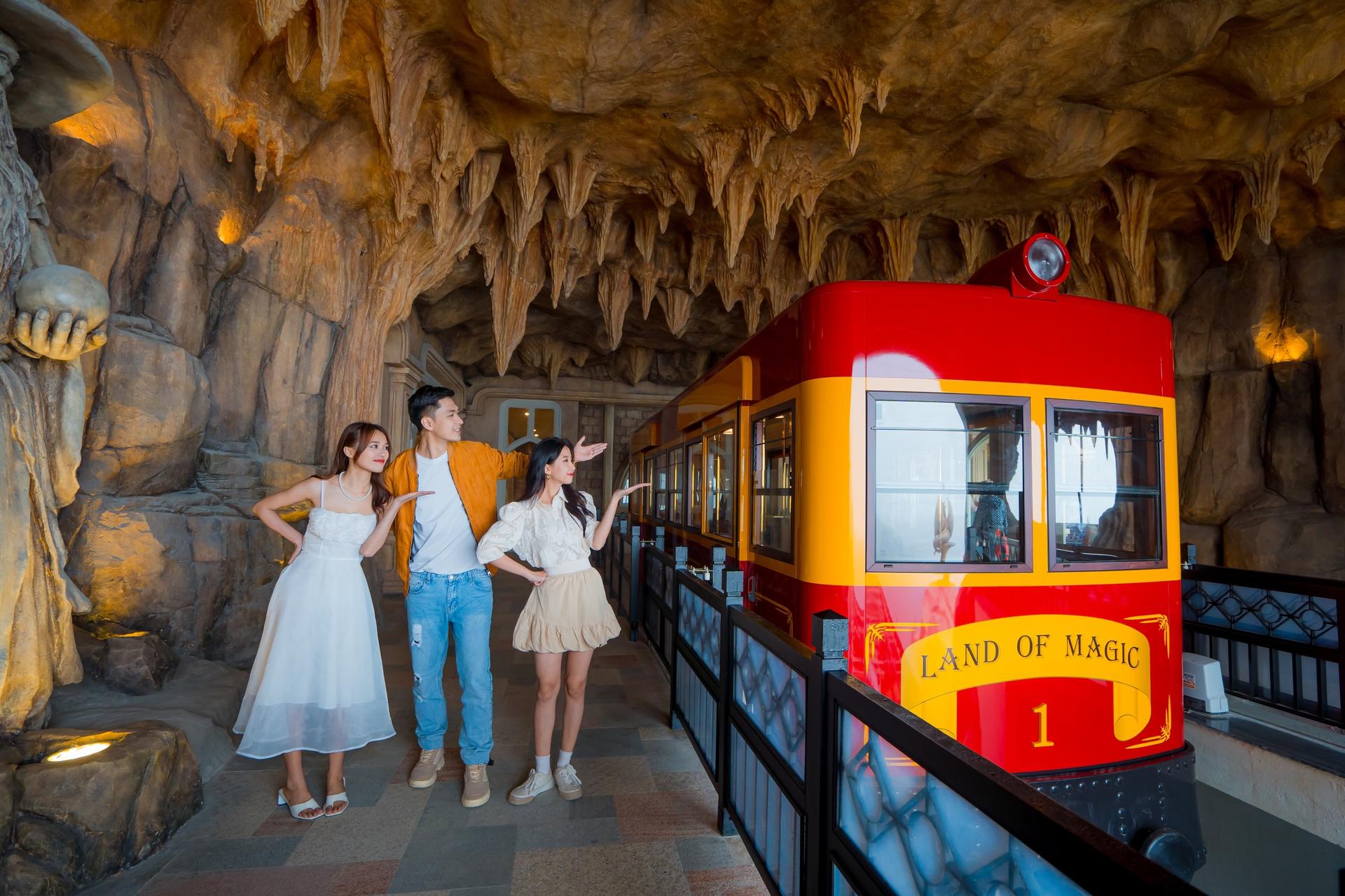 Custom Private Tour: Ba Na Hills with Multi-langague Speaking Driver - Thumbnail 18