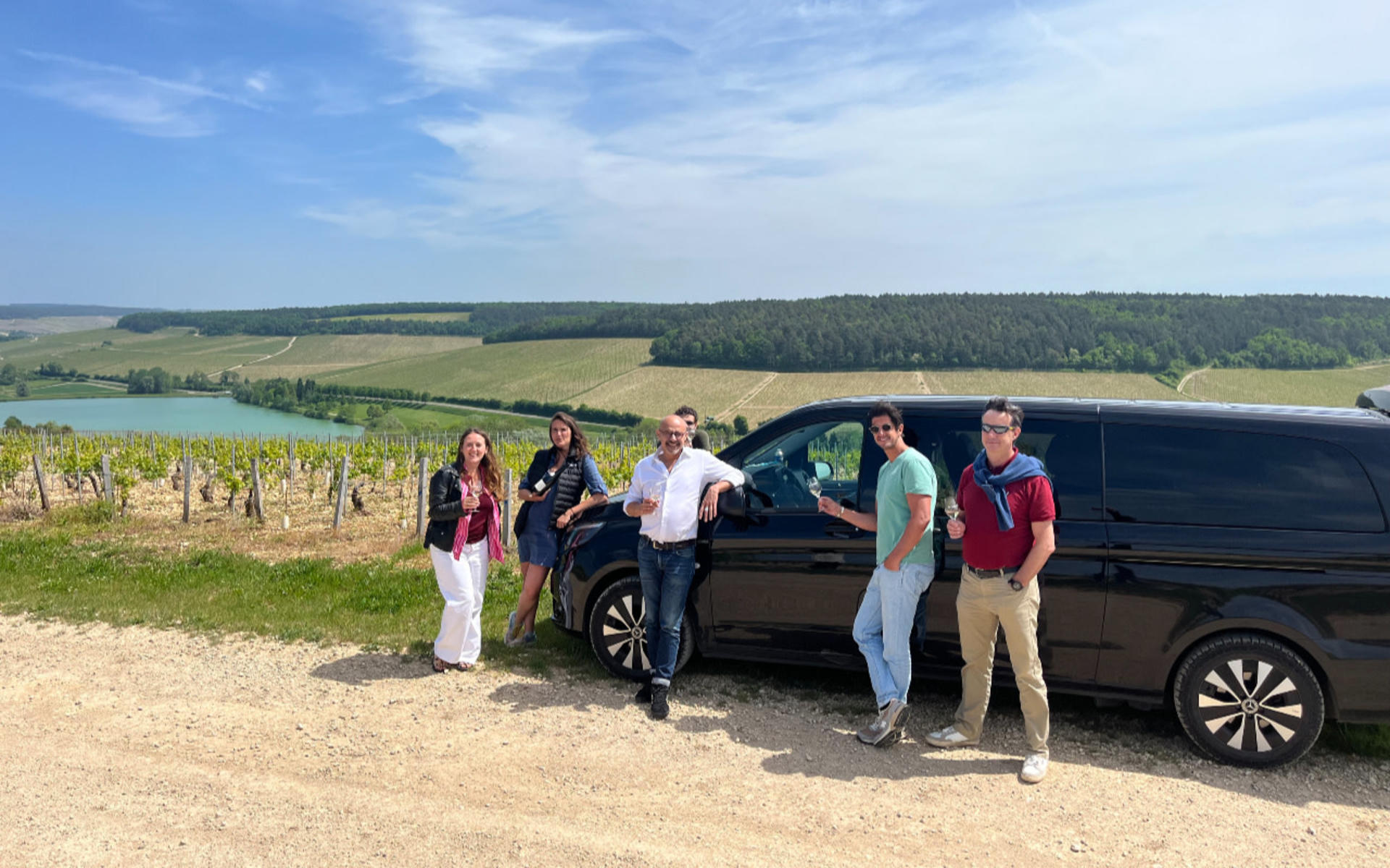 Chablis Day Trip From Paris with Wine Tasting & Lunch - Image 1