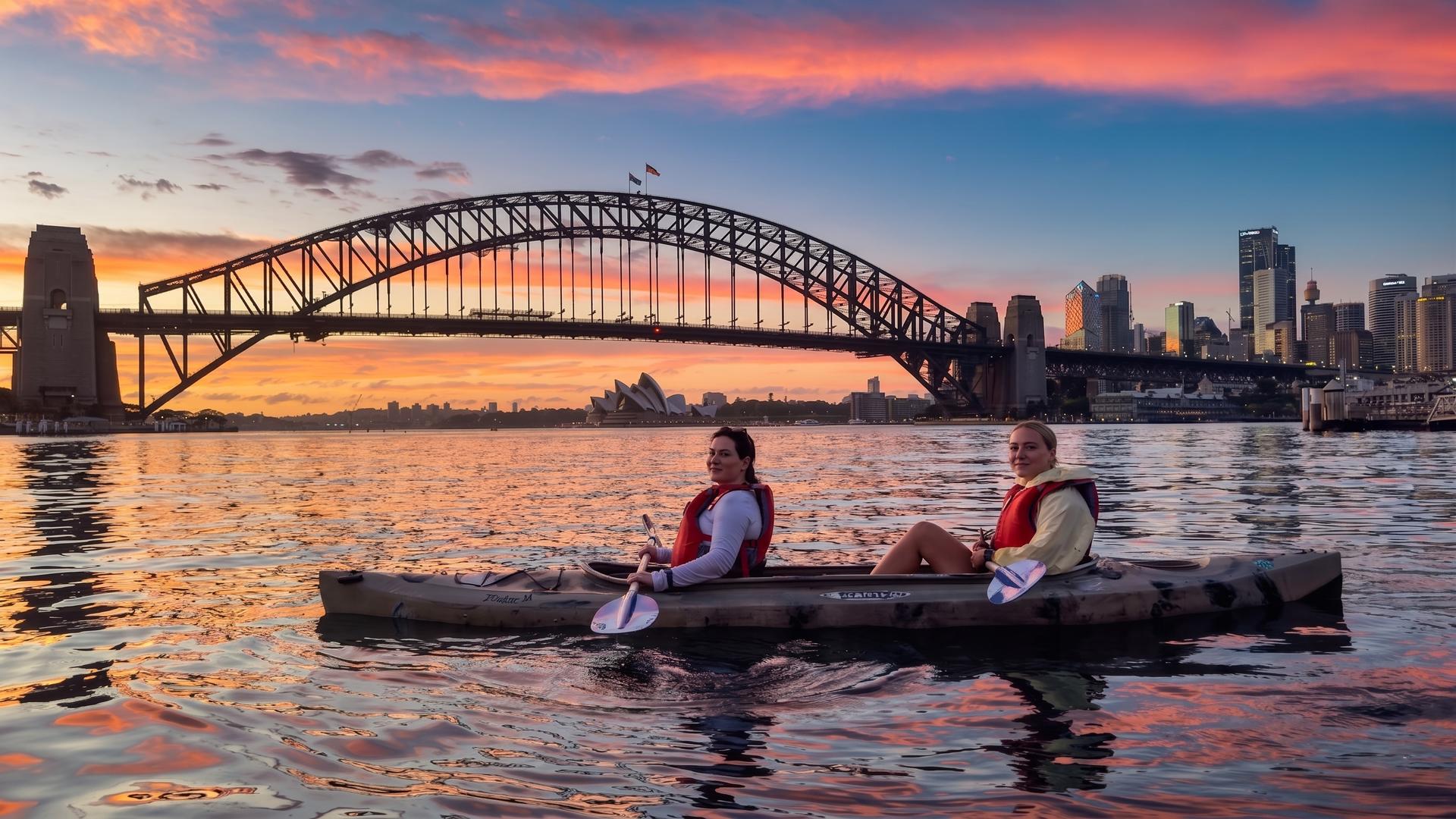 Sydney Sunrise Small-Group Kayak Tour: Harbour Bridge, Opera House - Thumbnail 21