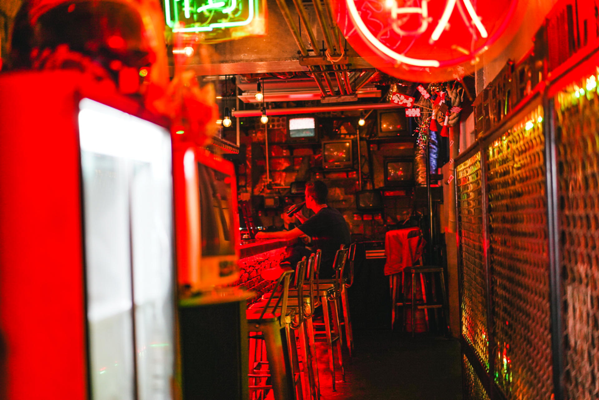 Tokyo by Night City Exploration Photography Tour - Thumbnail 2