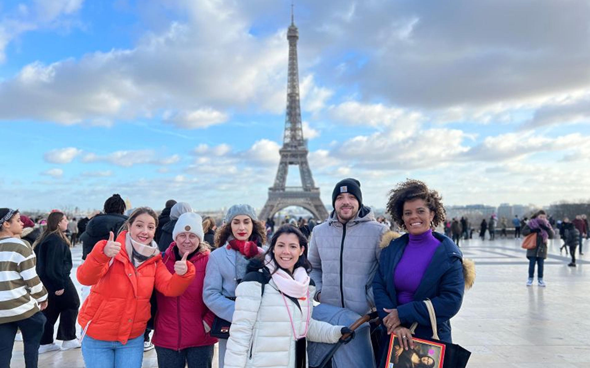 Eiffel Tower Guided Tour with Seine River Cruise - Thumbnail 4