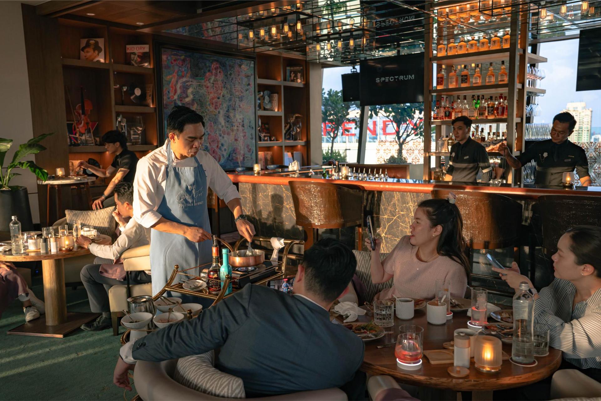 Spectrum Lounge & Bar at Hyatt Regency Bangkok Sukhumvit   - Thumbnail 37