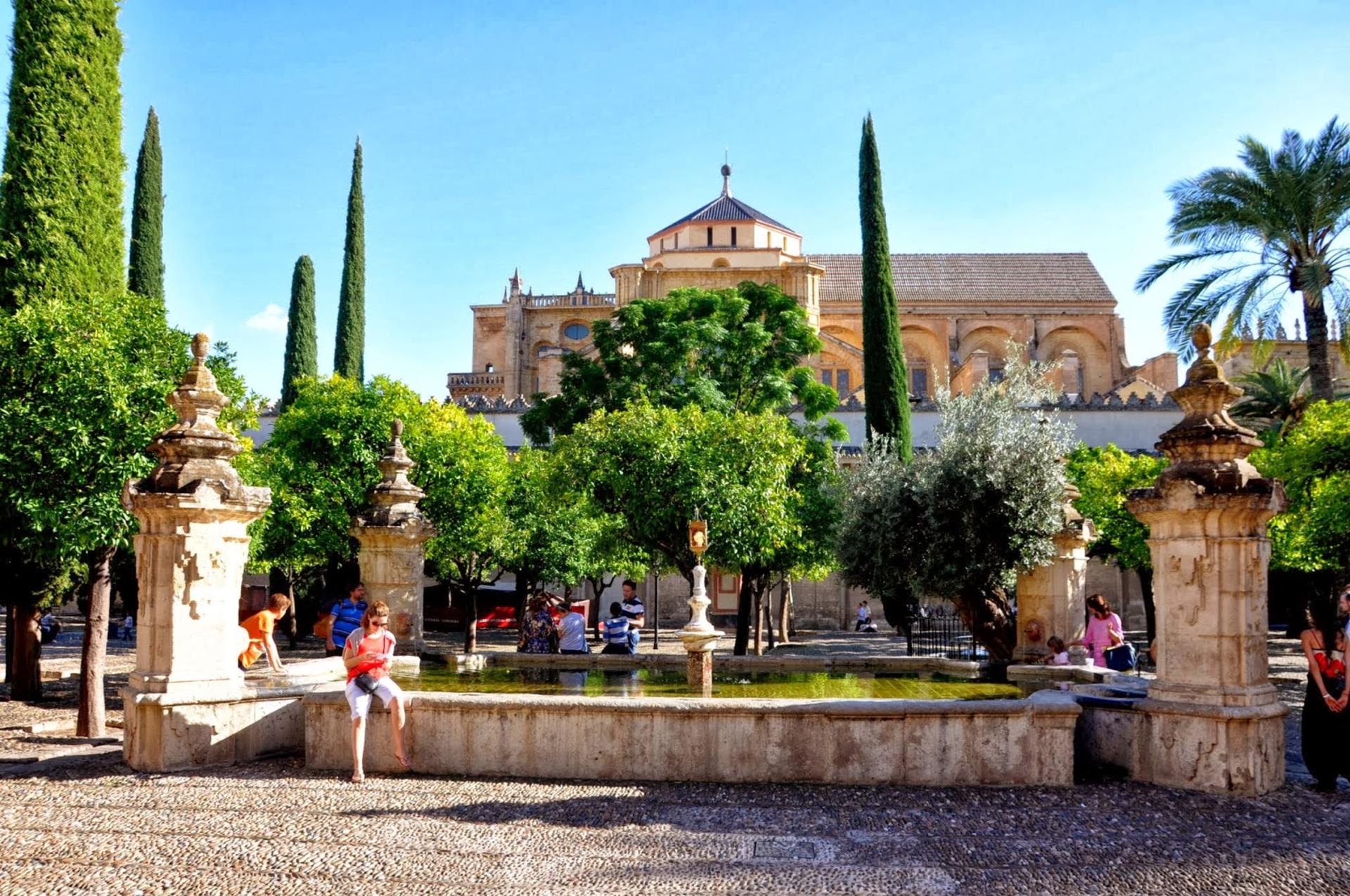 Cordoba Mosque-Cathedral, Alcazar and Synagogue Tour - Thumbnail 9