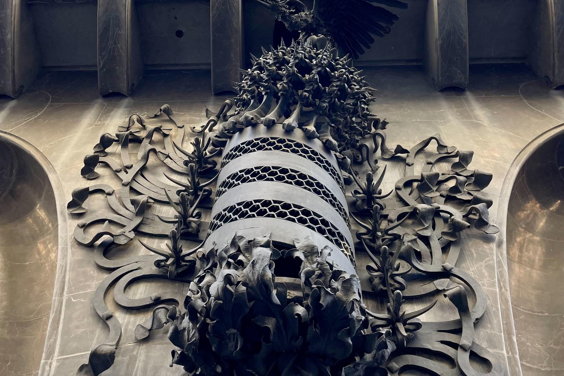 Barcelona 3-Hour Bike Tour: Gaudi Highlights & Top City Sights - Thumbnail 6