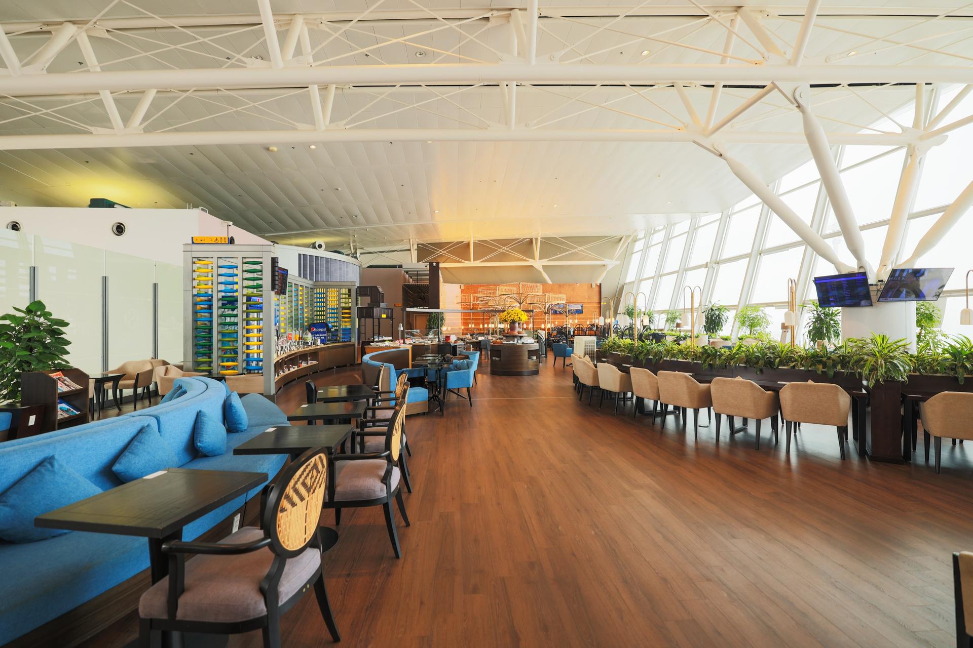SH Premium Lounge Service in Noi Bai International Airport (HAN) - Thumbnail 2